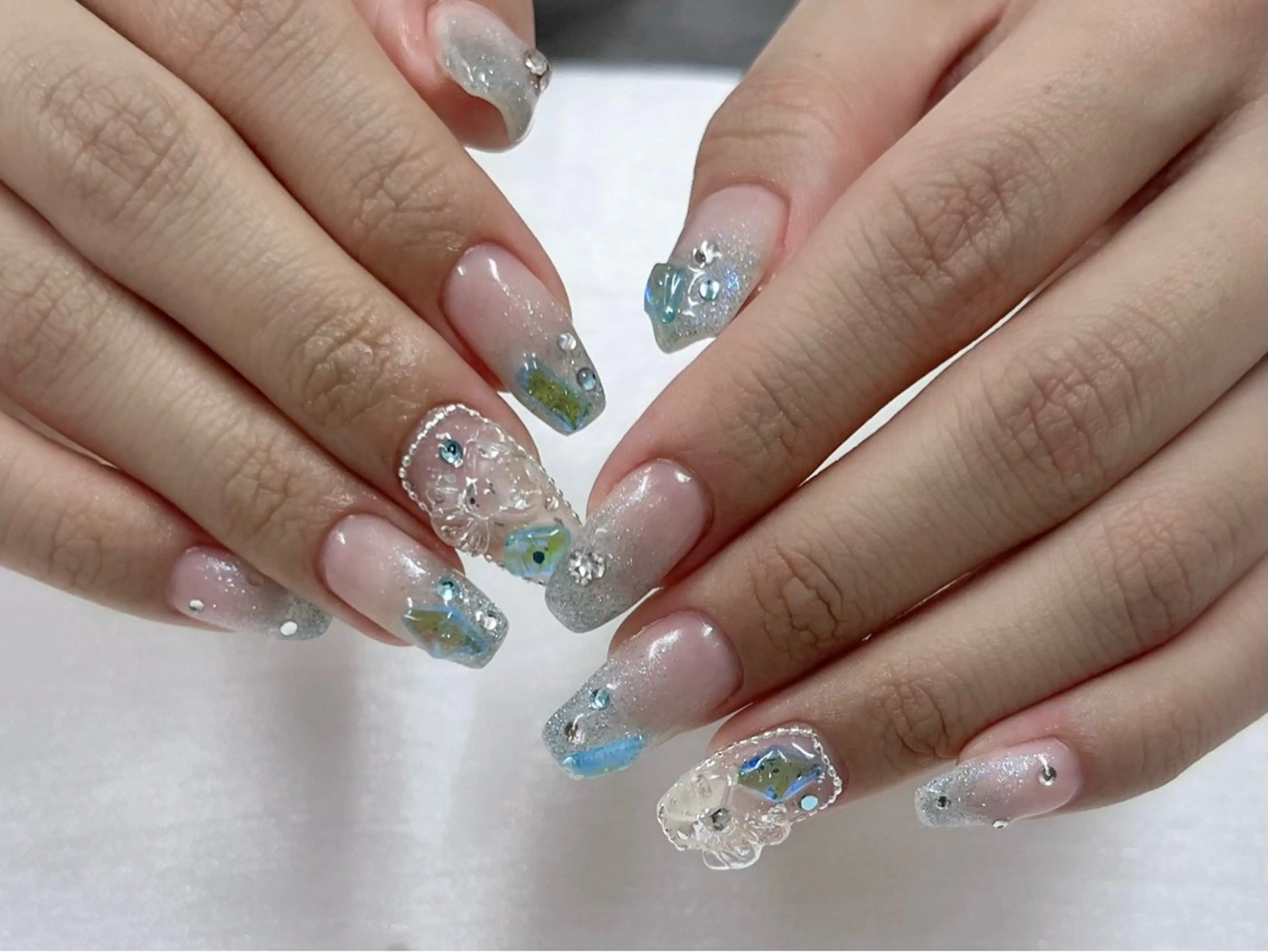 ネイル ハンドネイル フットネイル ハンドケア flora所属・NAILS Soraのネイルデザイン