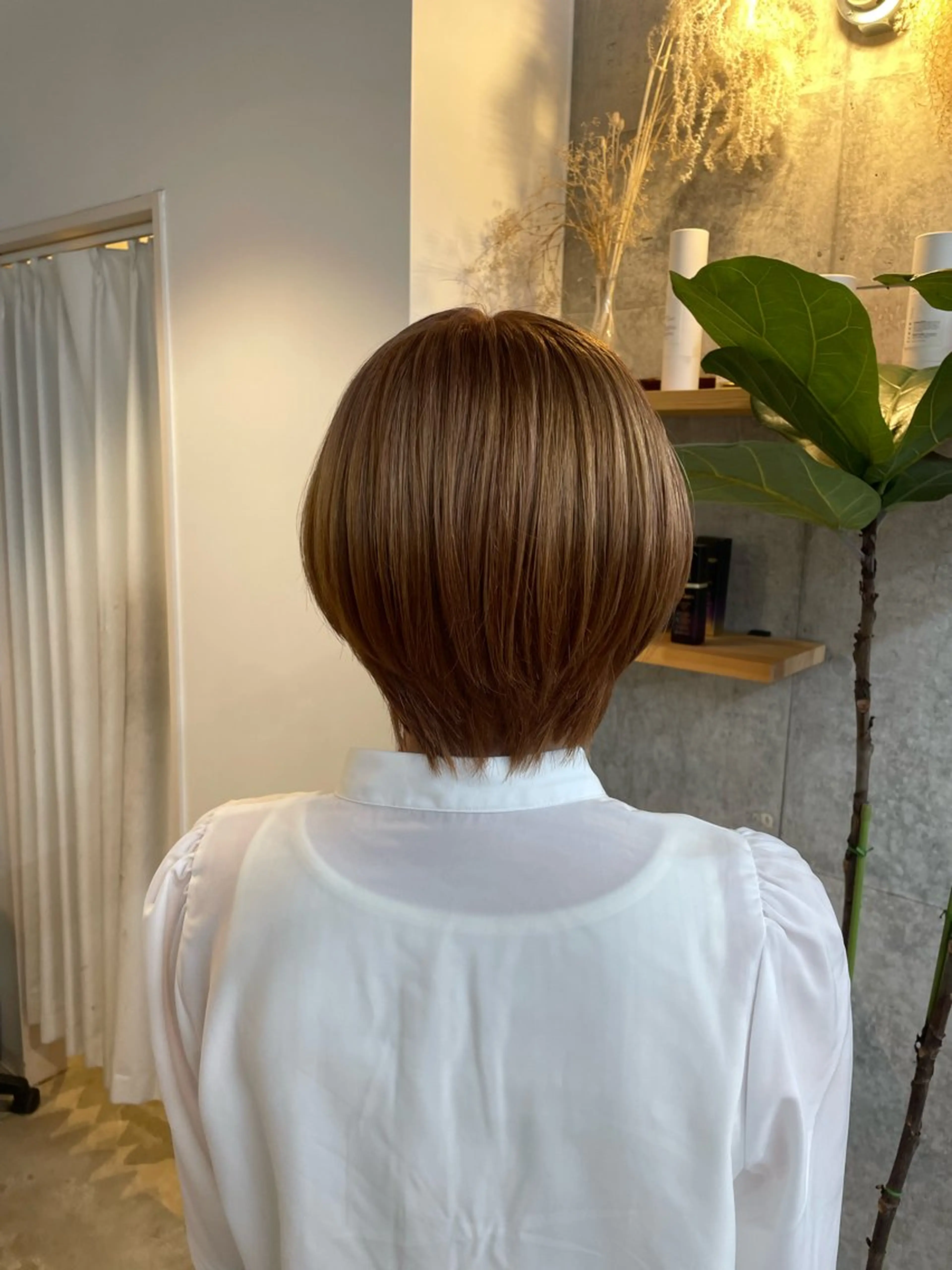 ショート カラー ヘアカラー トリートメント KOTOMI .のヘアスタイル