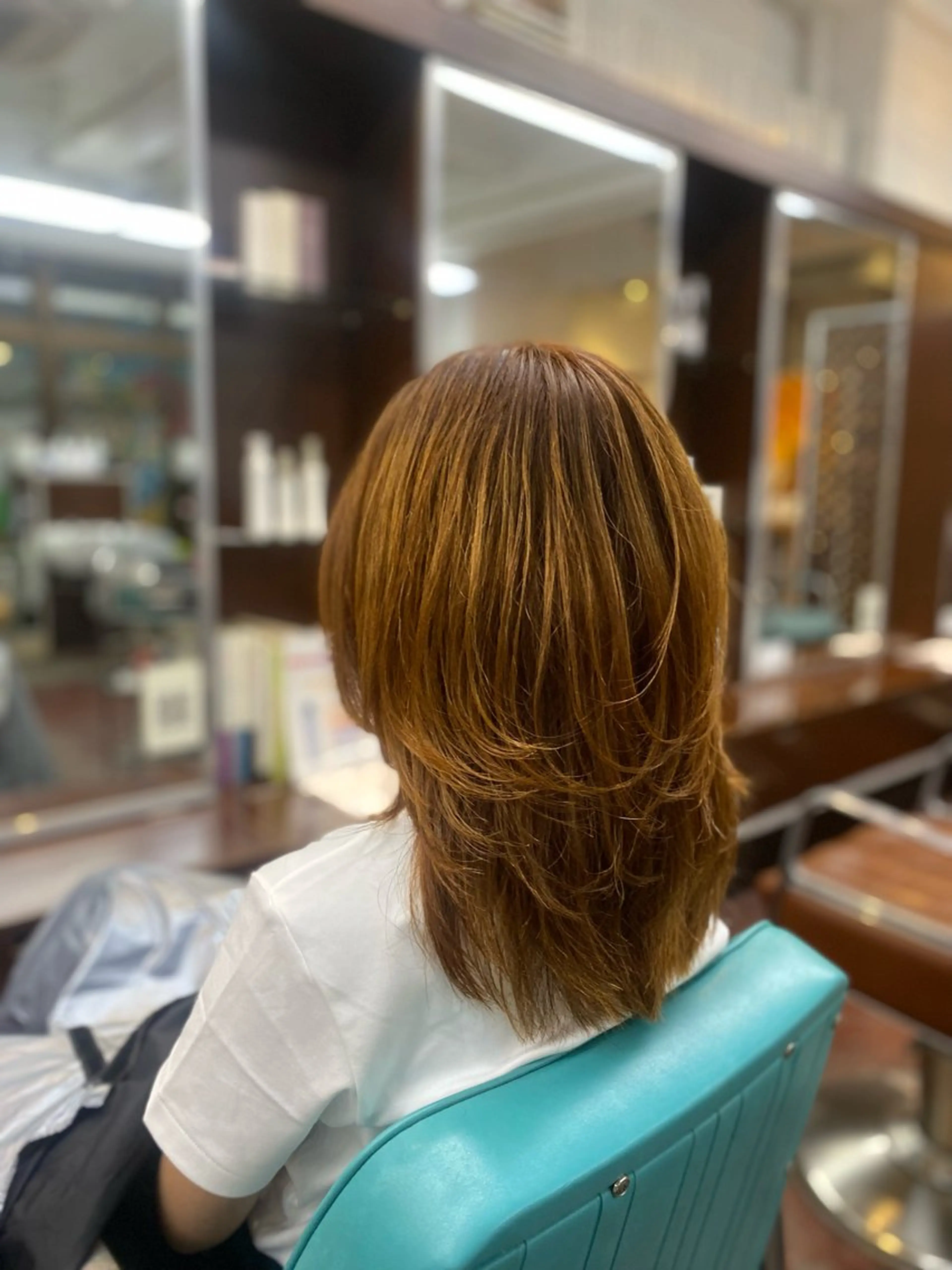 ミディアム カラー ブリーチ ブリーチなしカラー ウルフカット ゴカン表参道所属・菊池 大佑のヘアスタイル