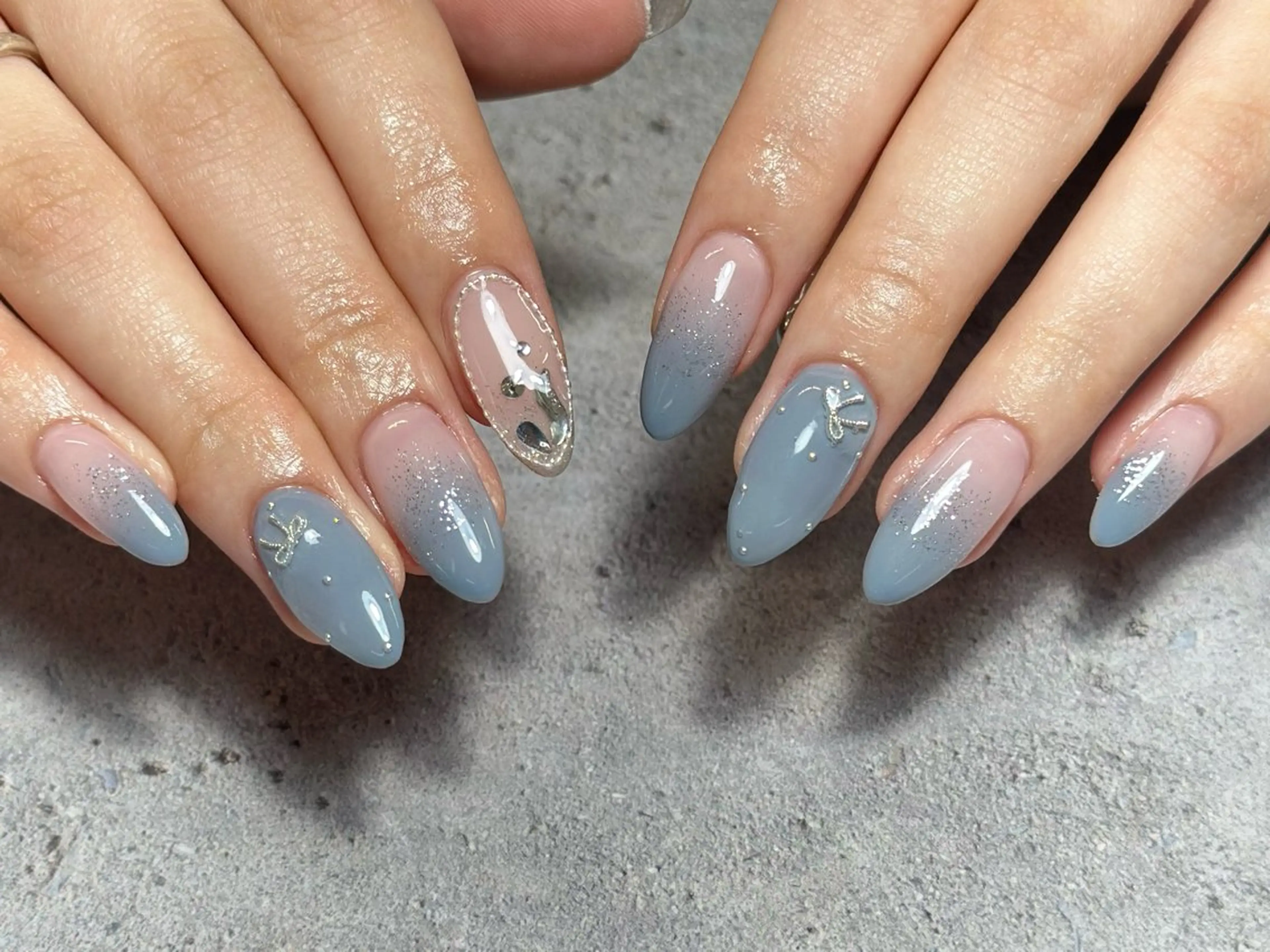 ネイル 7LOOKS フェンのネイルデザイン