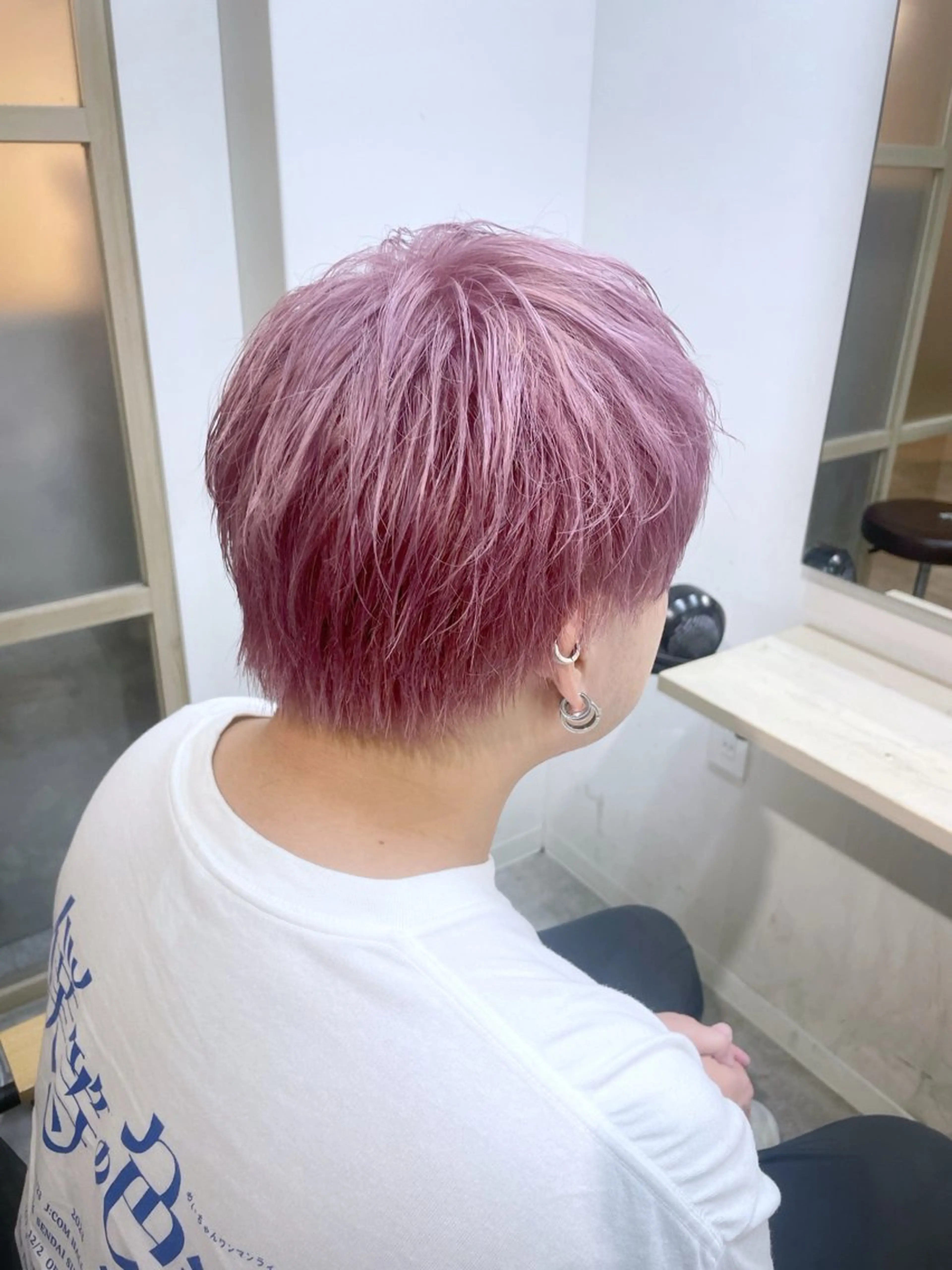 ミディアム カラー メンズ メンズブリーチ メンズインナーカラー ブリーチ インナーカラー カット ヘアカラー トリートメント EMANON新宿南口所属・🦄中性ウルフ ☁️Shiori🦄のヘアスタイル