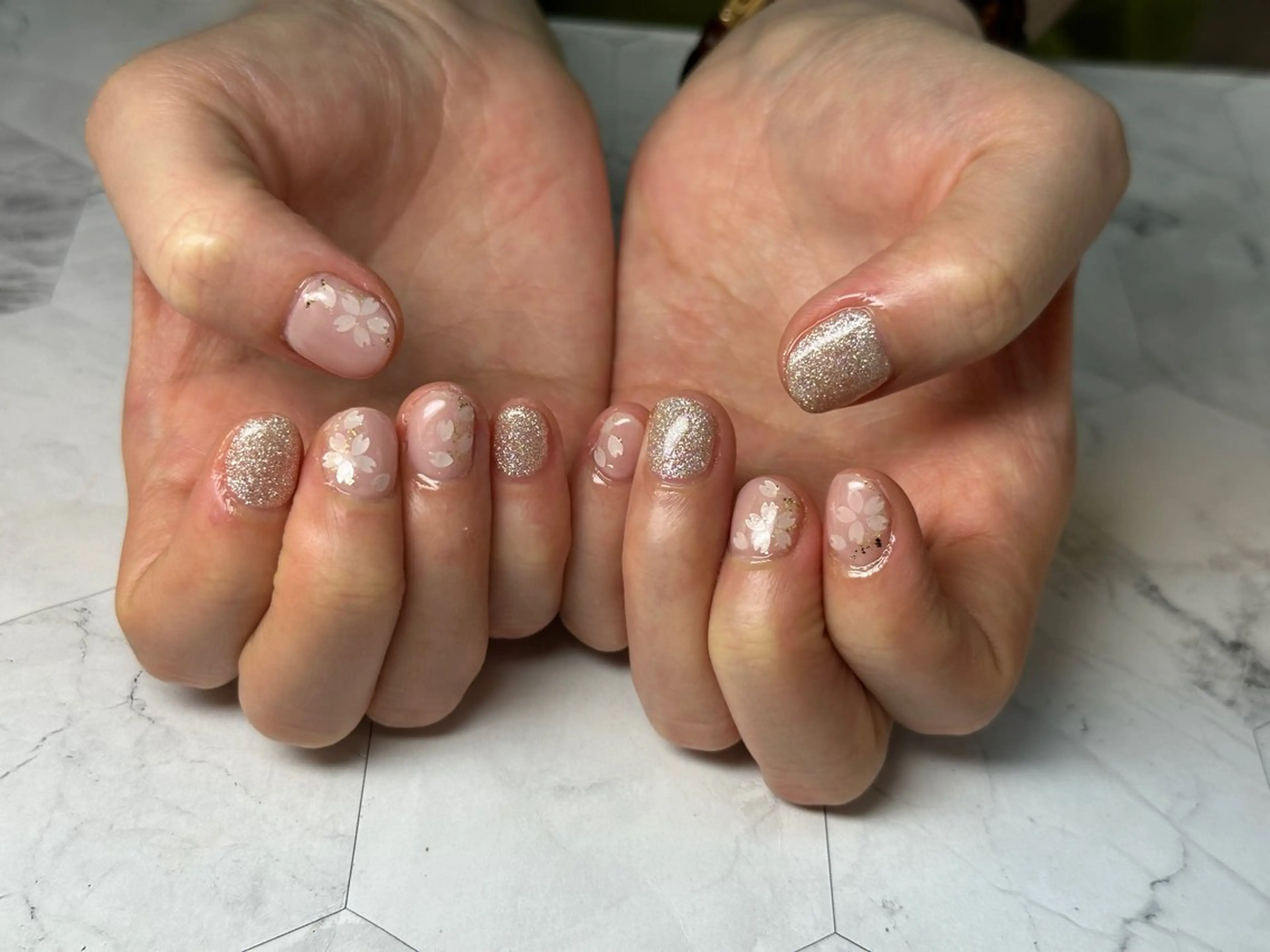 ネイル ハンドネイル Queennail 北堀江AYAのネイルデザイン
