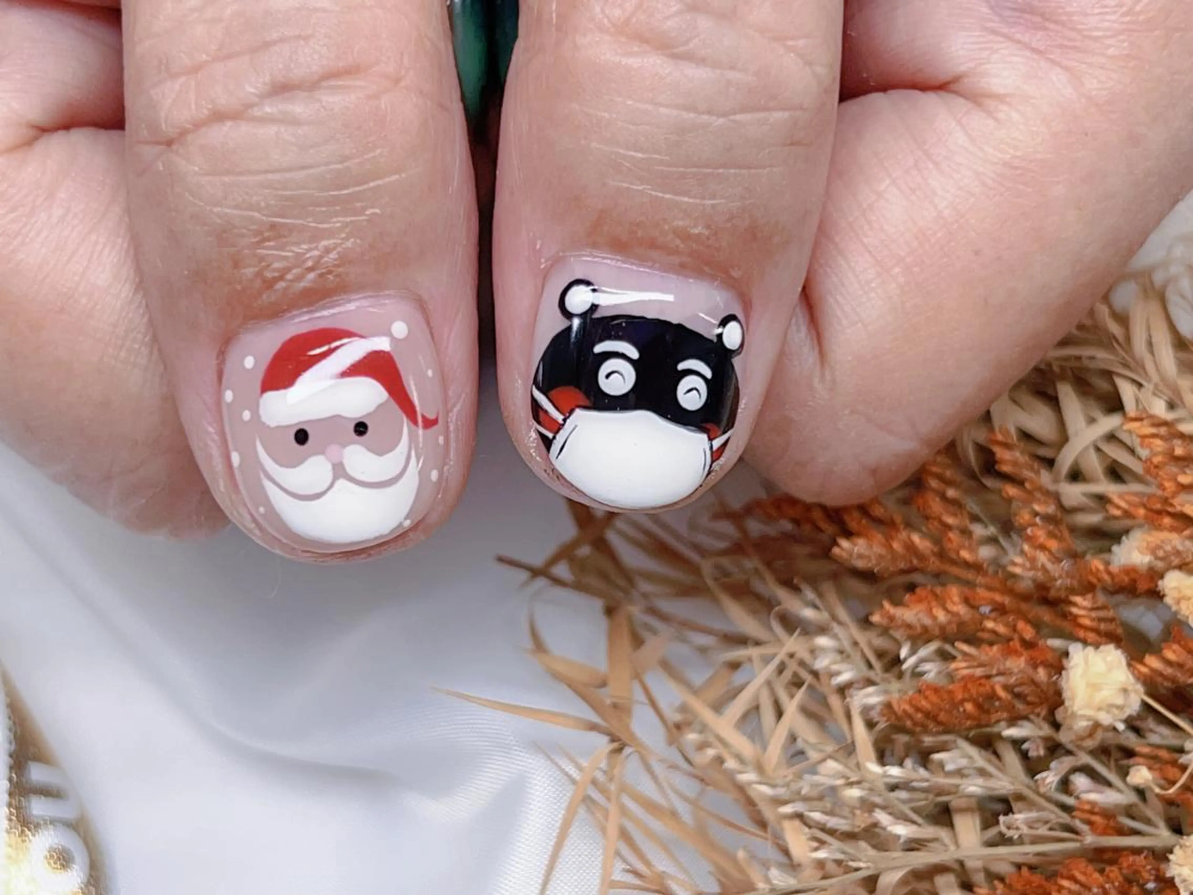 ネイル 冬ネイル クリスマス ハク キのネイルデザイン