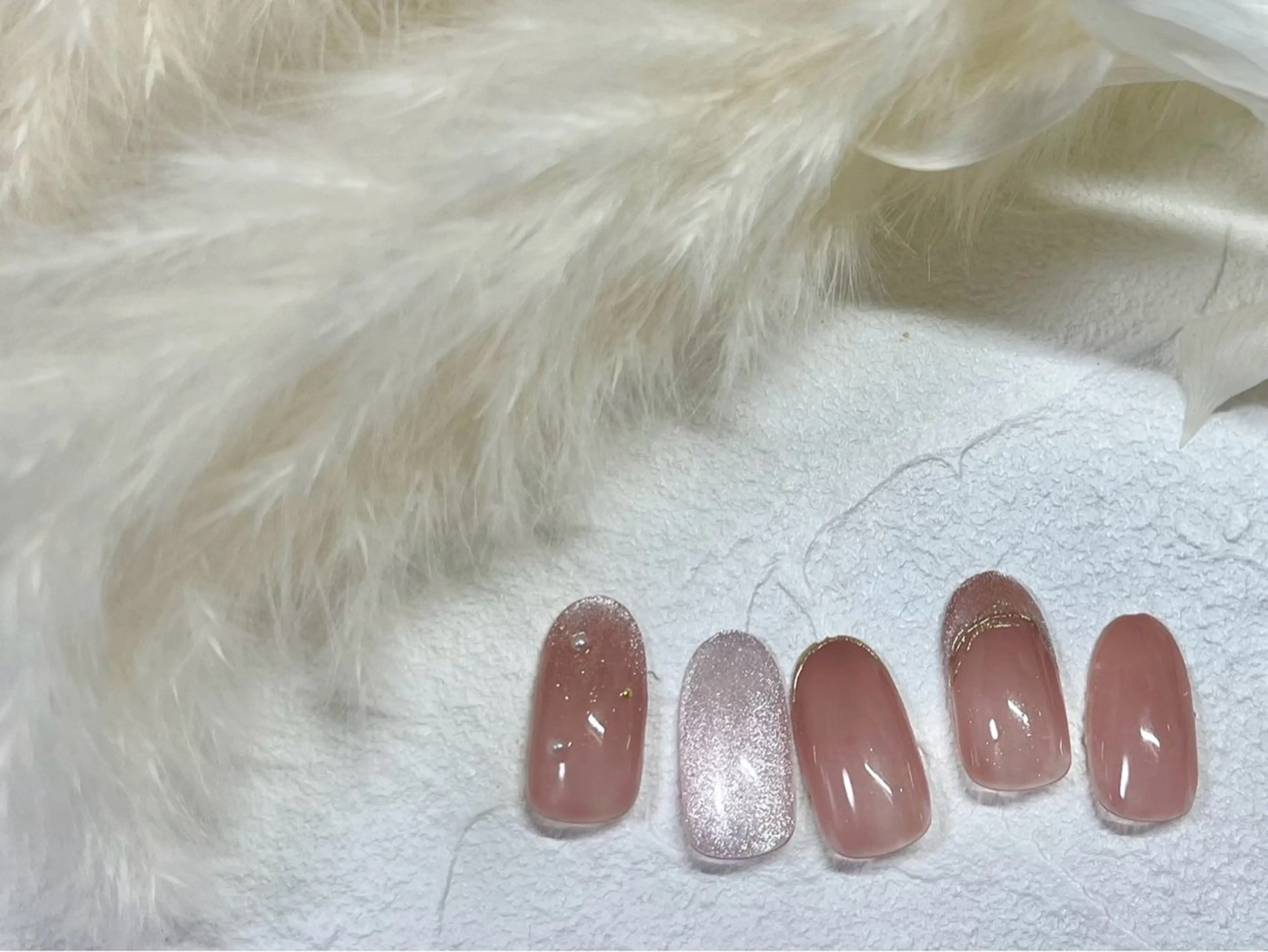 ネイル オーロラネイル フットネイル フレンチネイル ジェルネイル キラキラネイル kiki nail たまプラーザのネイルデザイン