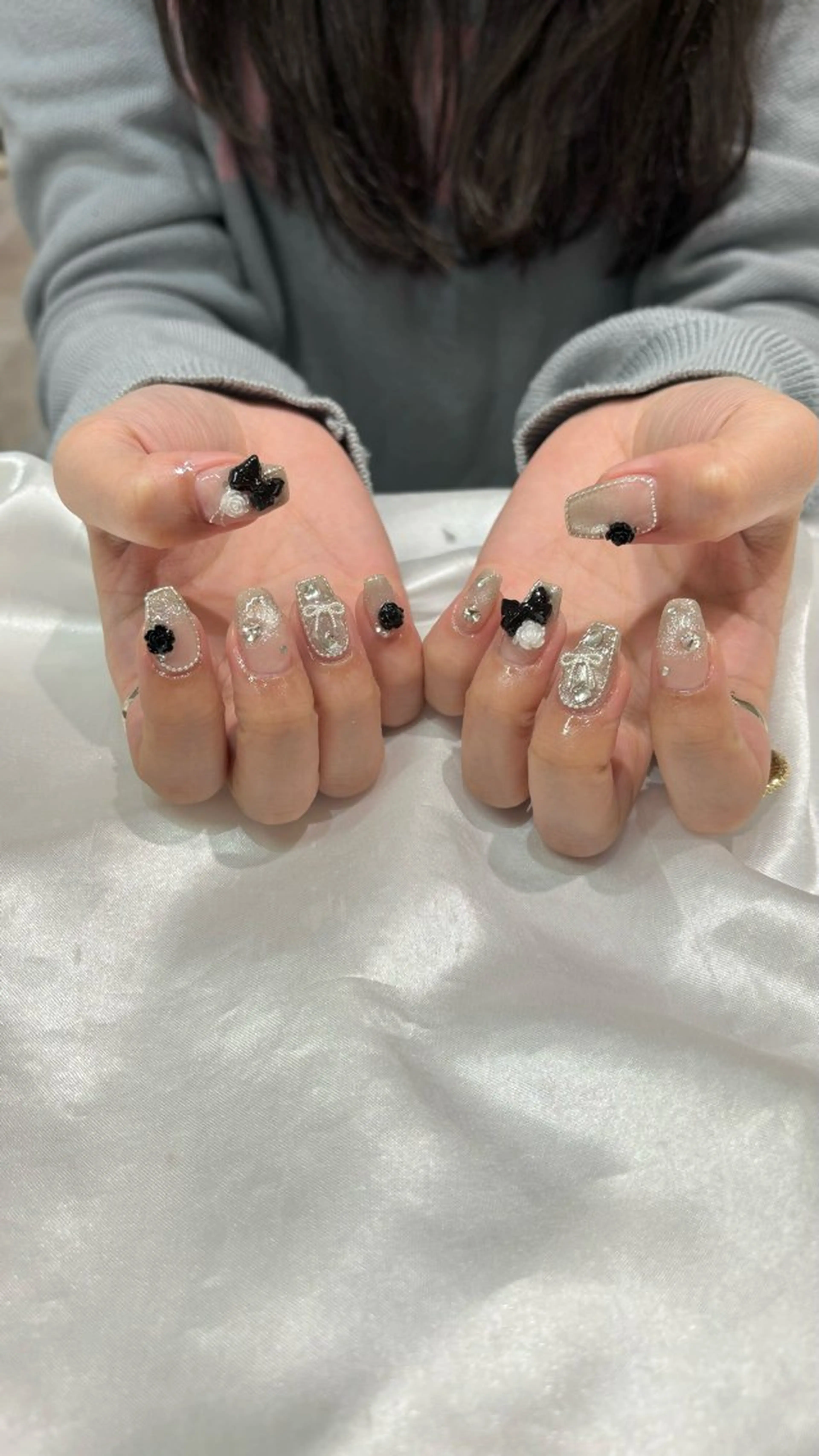 ネイル ハンドネイル GO TODAY SHAiRE SALON 表参道colore店所属・emmi nailのネイルデザイン