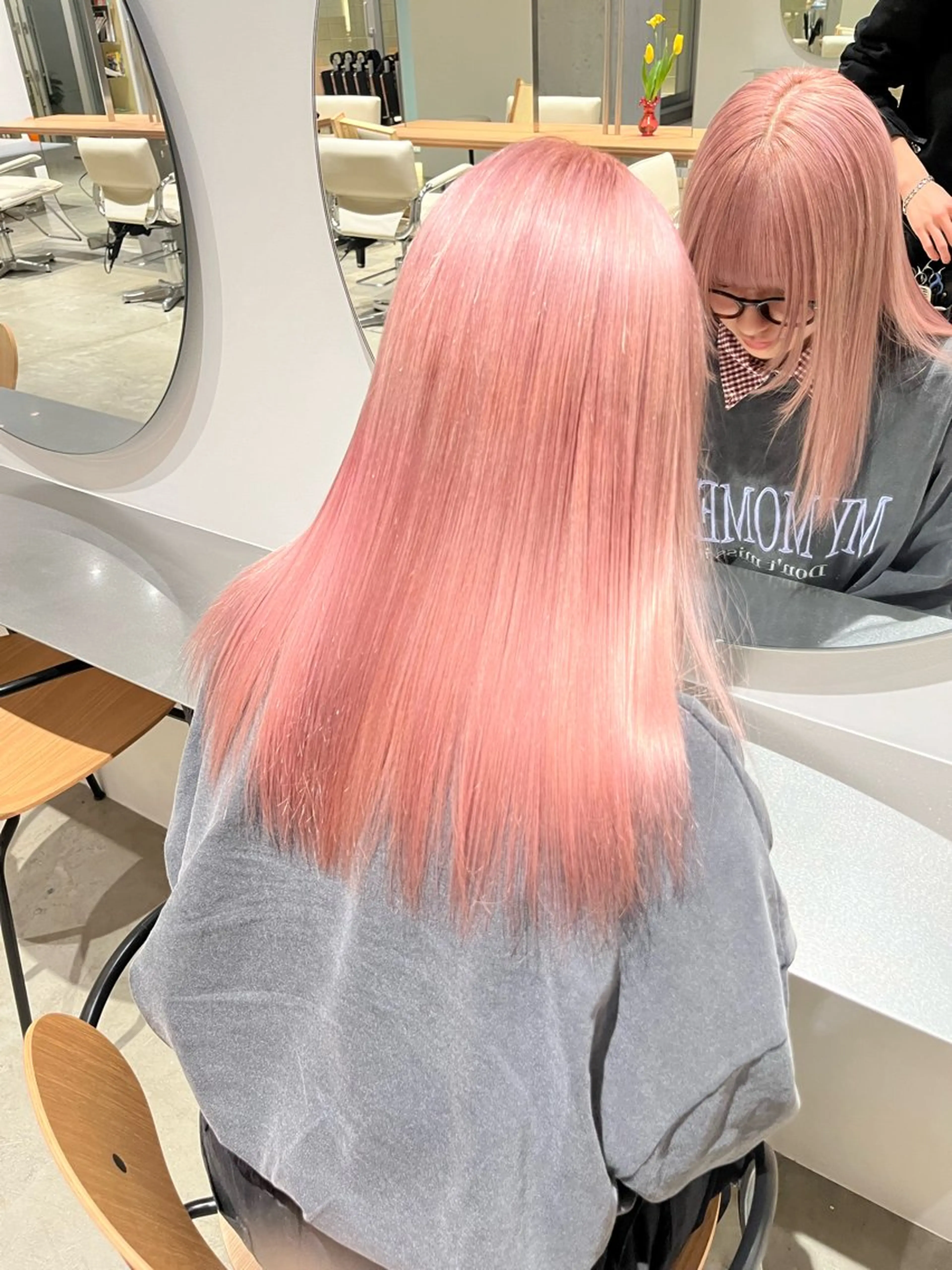 ロング 愛瑠奈 erunaのヘアスタイル