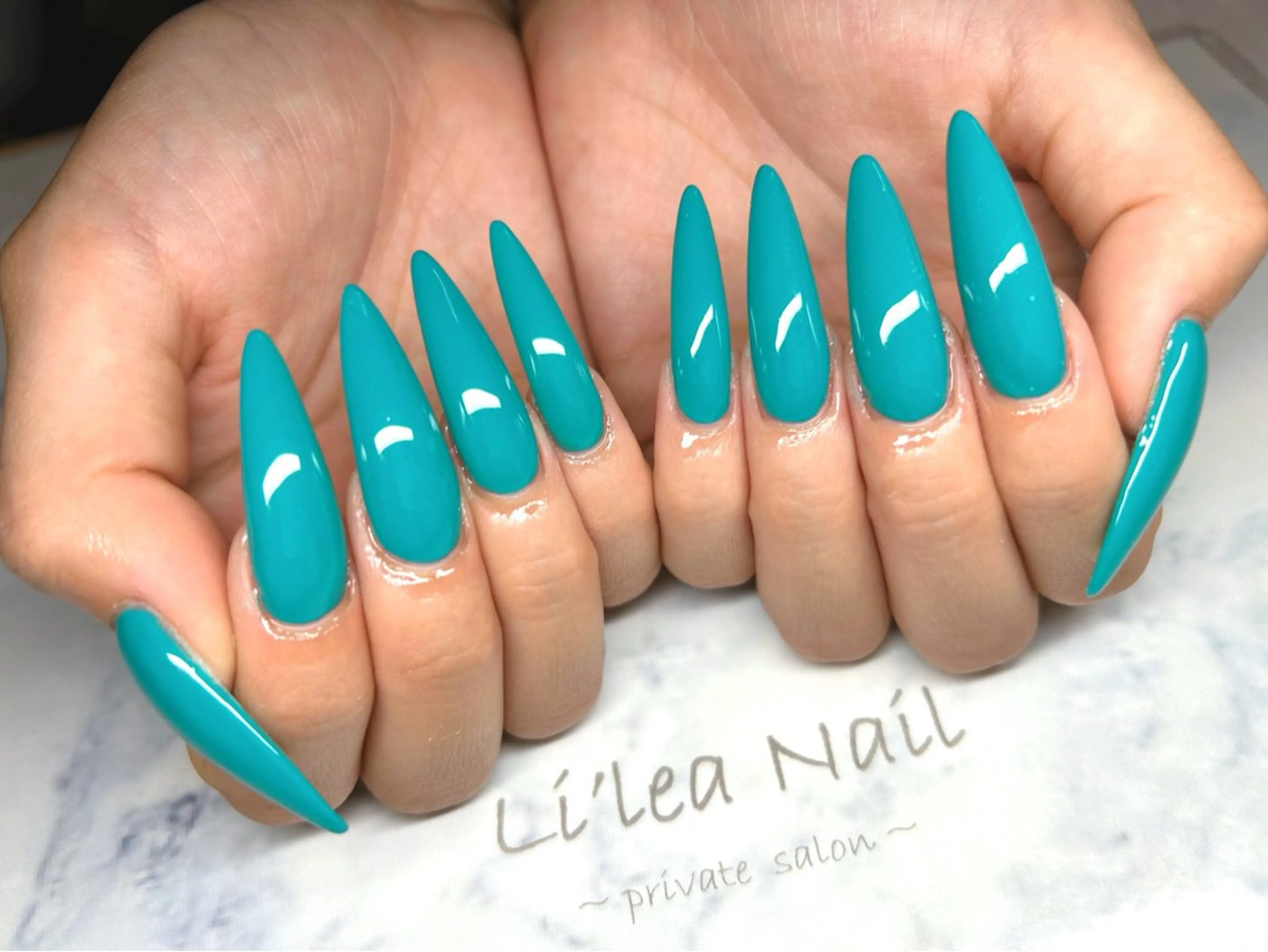 ネイル ハンドネイル Li'leaNail AINAのネイルデザイン