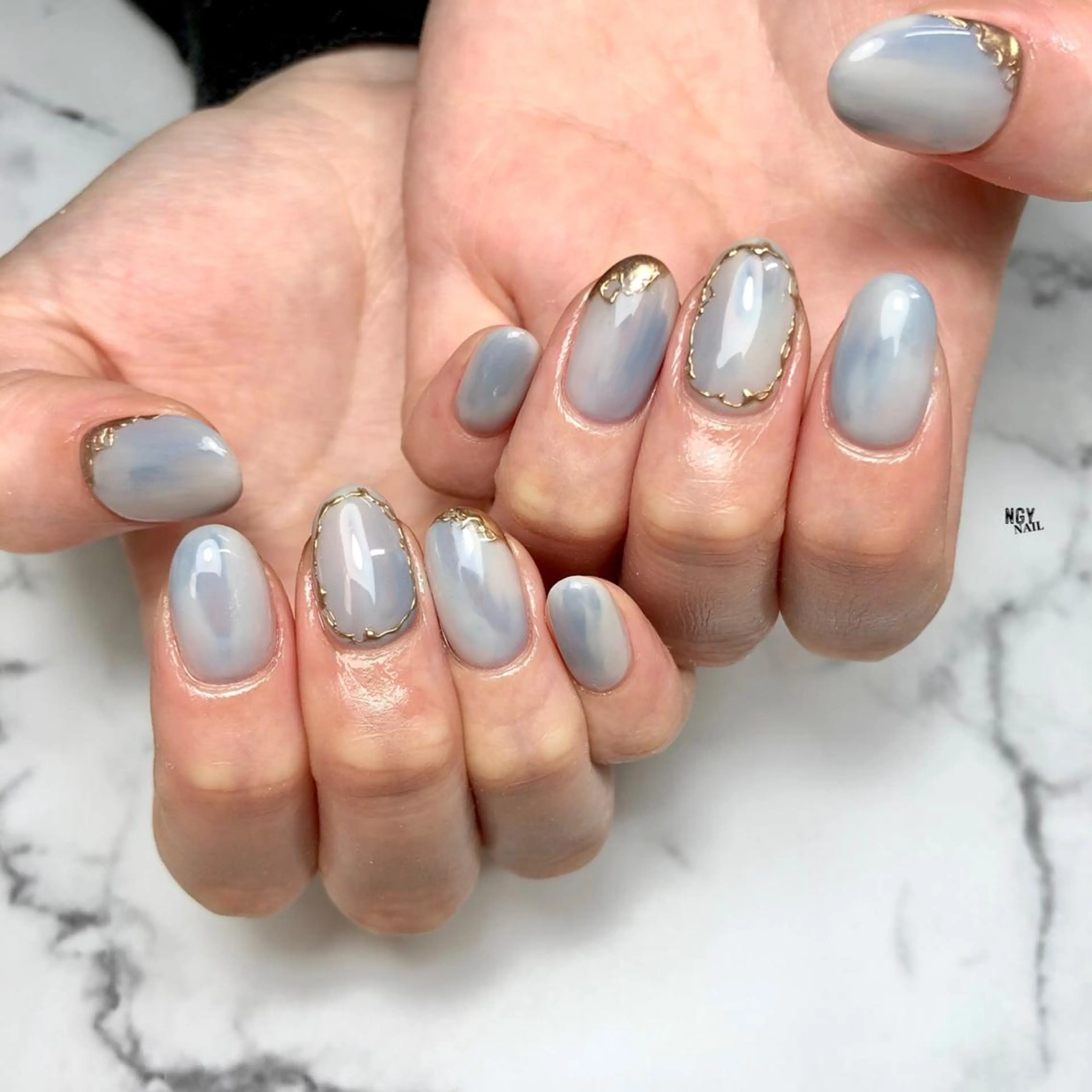ネイル ブルー 水色 大理石ネイル(マーブル) ミラーネイル ニュアンスネイル ハンドネイル NAIL NOWのネイルデザイン
