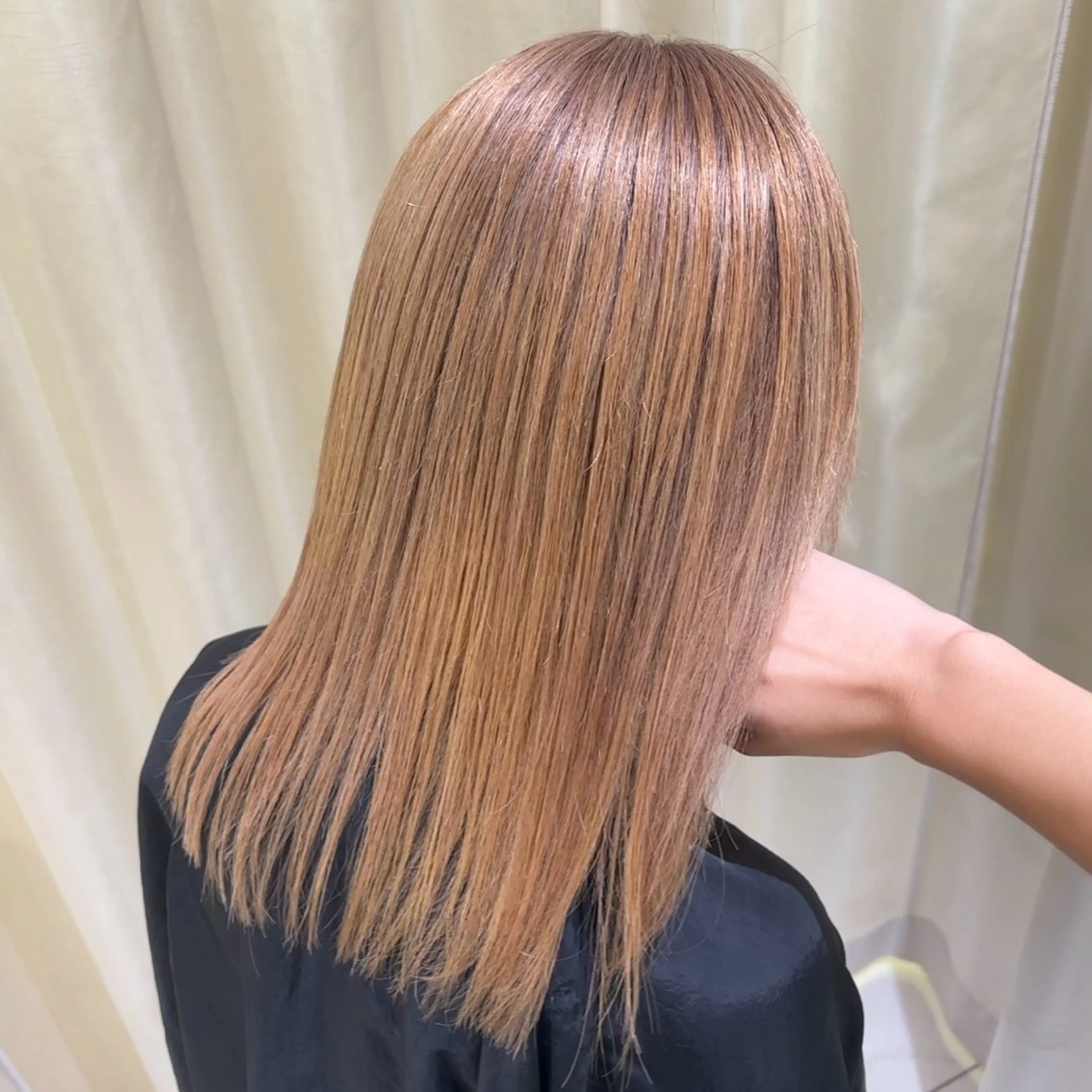 【ブリーチリタッチ(根本2cm)➕ワンカラー➕髪質改善】の写真