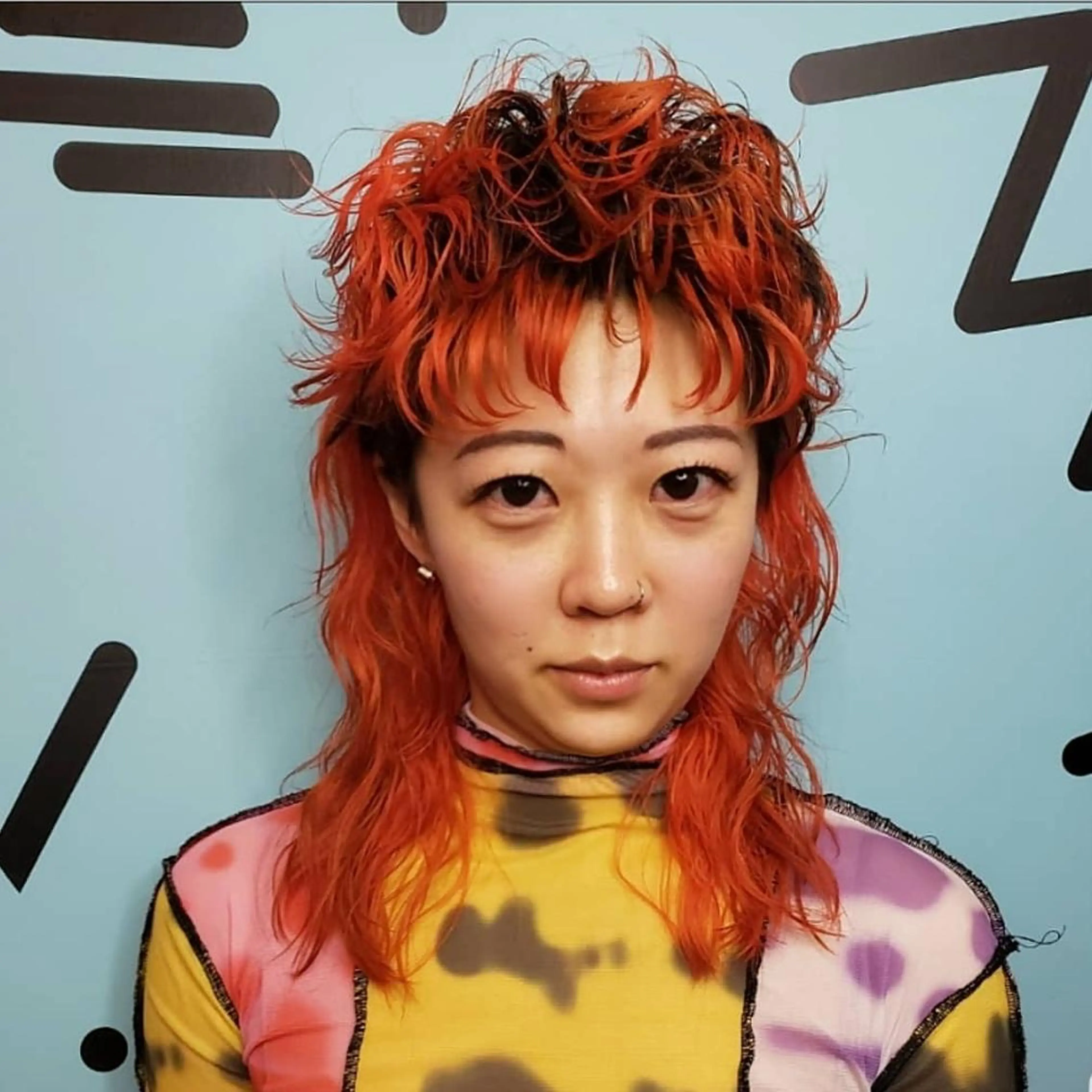 ミディアム レイヤーカット Backbocker所属・ハイトーン/ブリーチ /デザインカラーのヘアスタイル