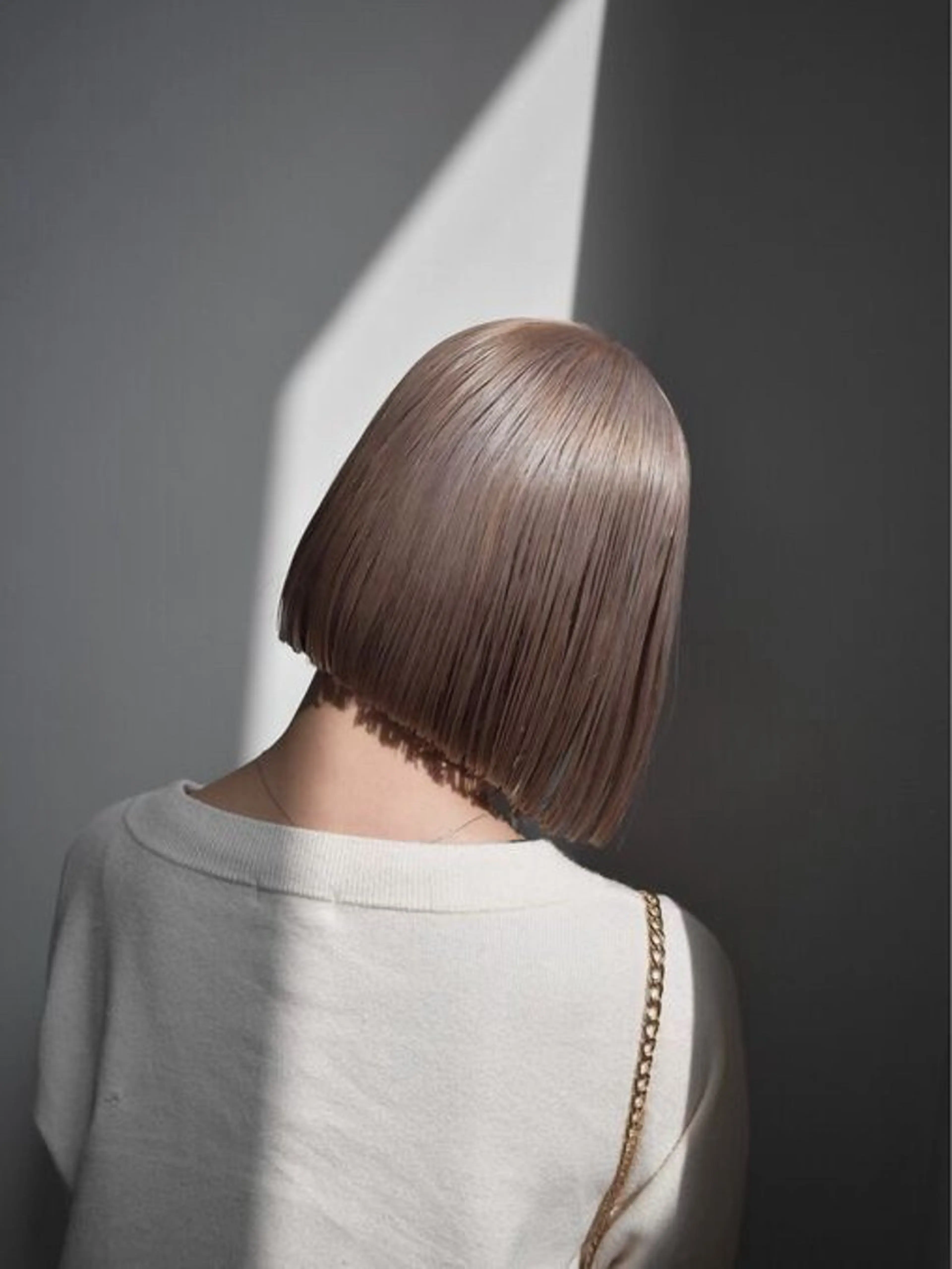 カラー ベージュカラー ミルクティーベージュ K.Koji ショートボブ/ボブのヘアスタイル