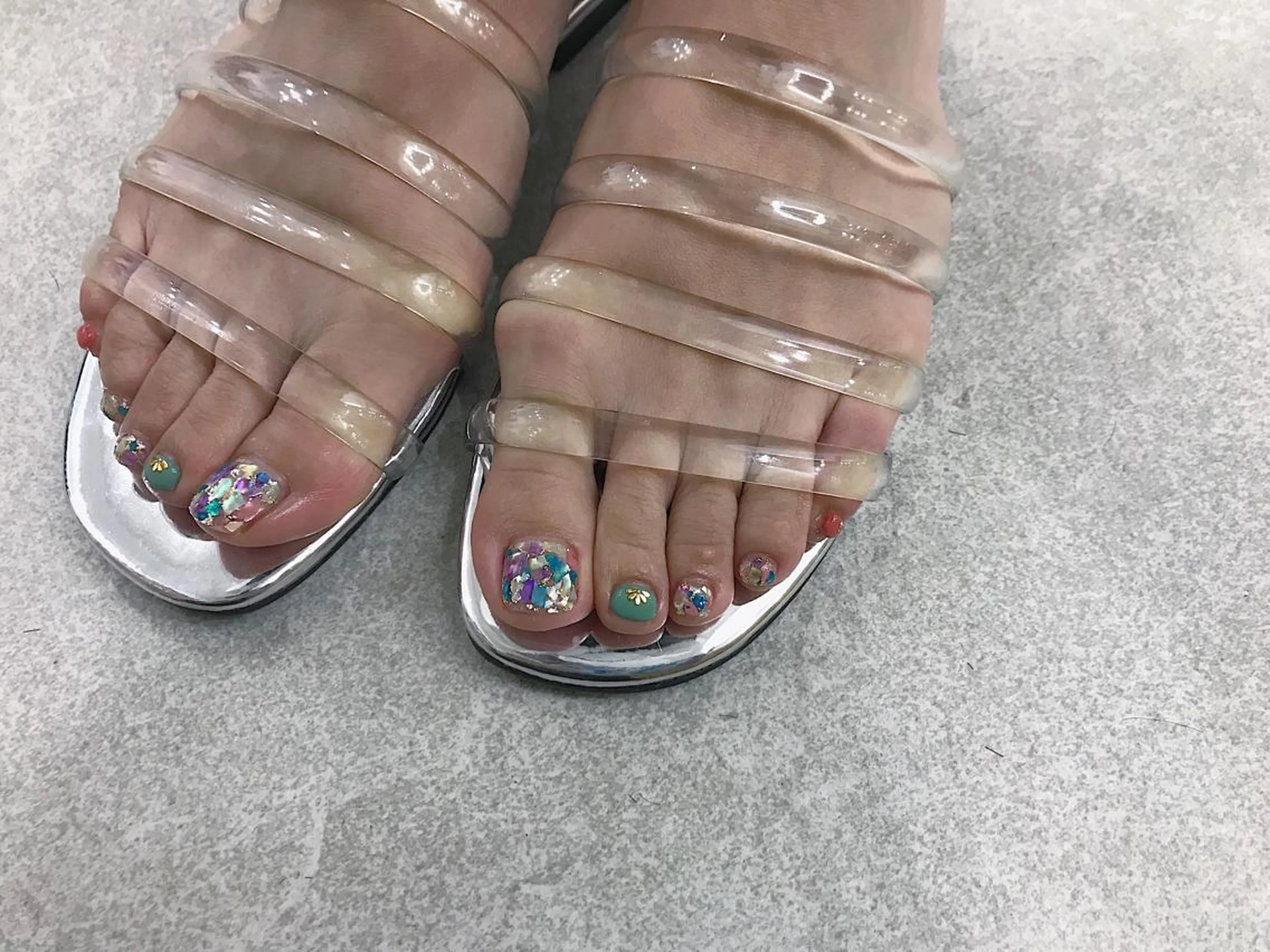 ネイル フットネイル nailsalon colon所属・nailartist lisaのネイルデザイン