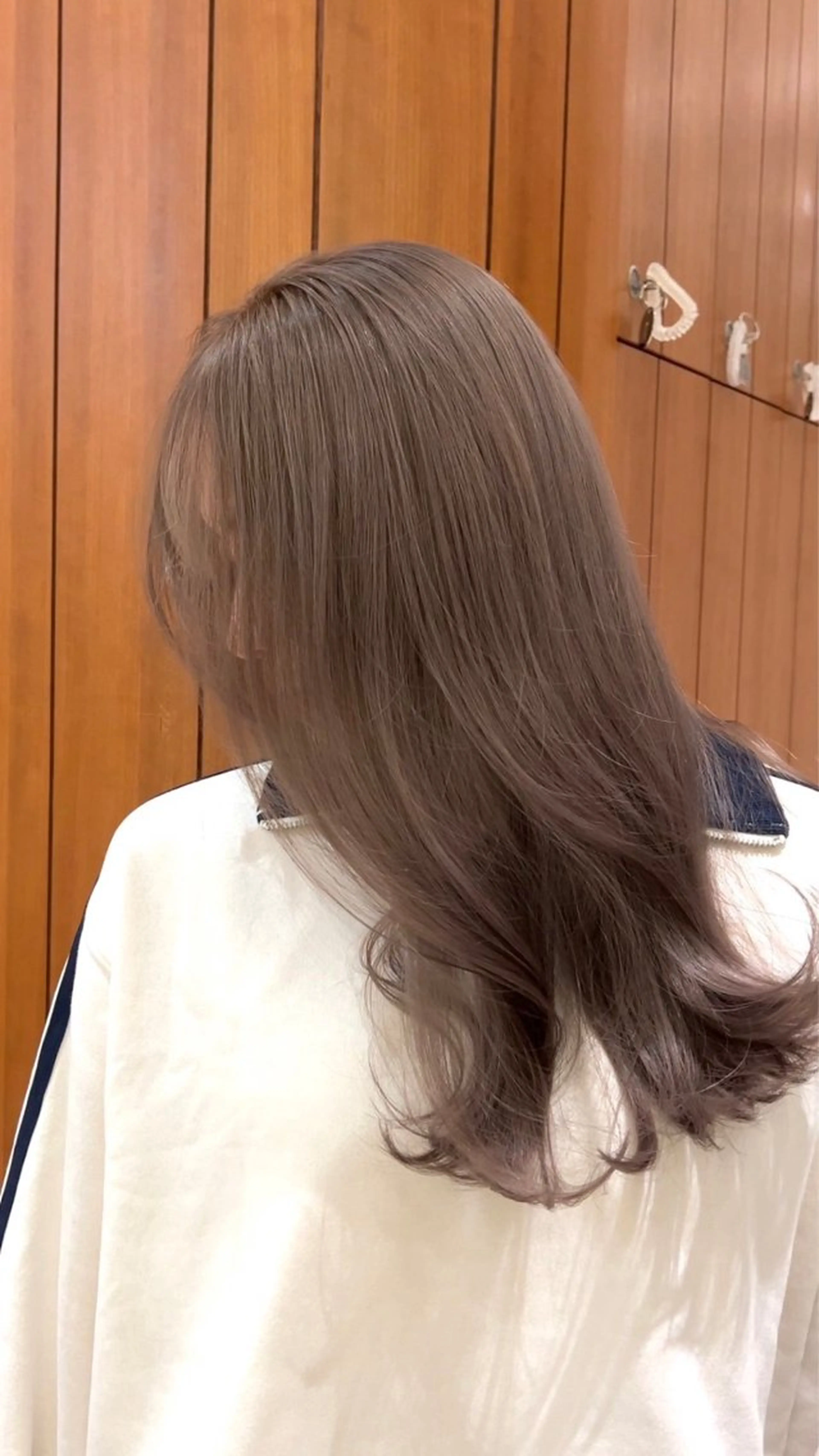 ミディアム カラー ブリーチ ブラウンカラー くびれボブ×赤み 消しカラー/楓のヘアスタイル