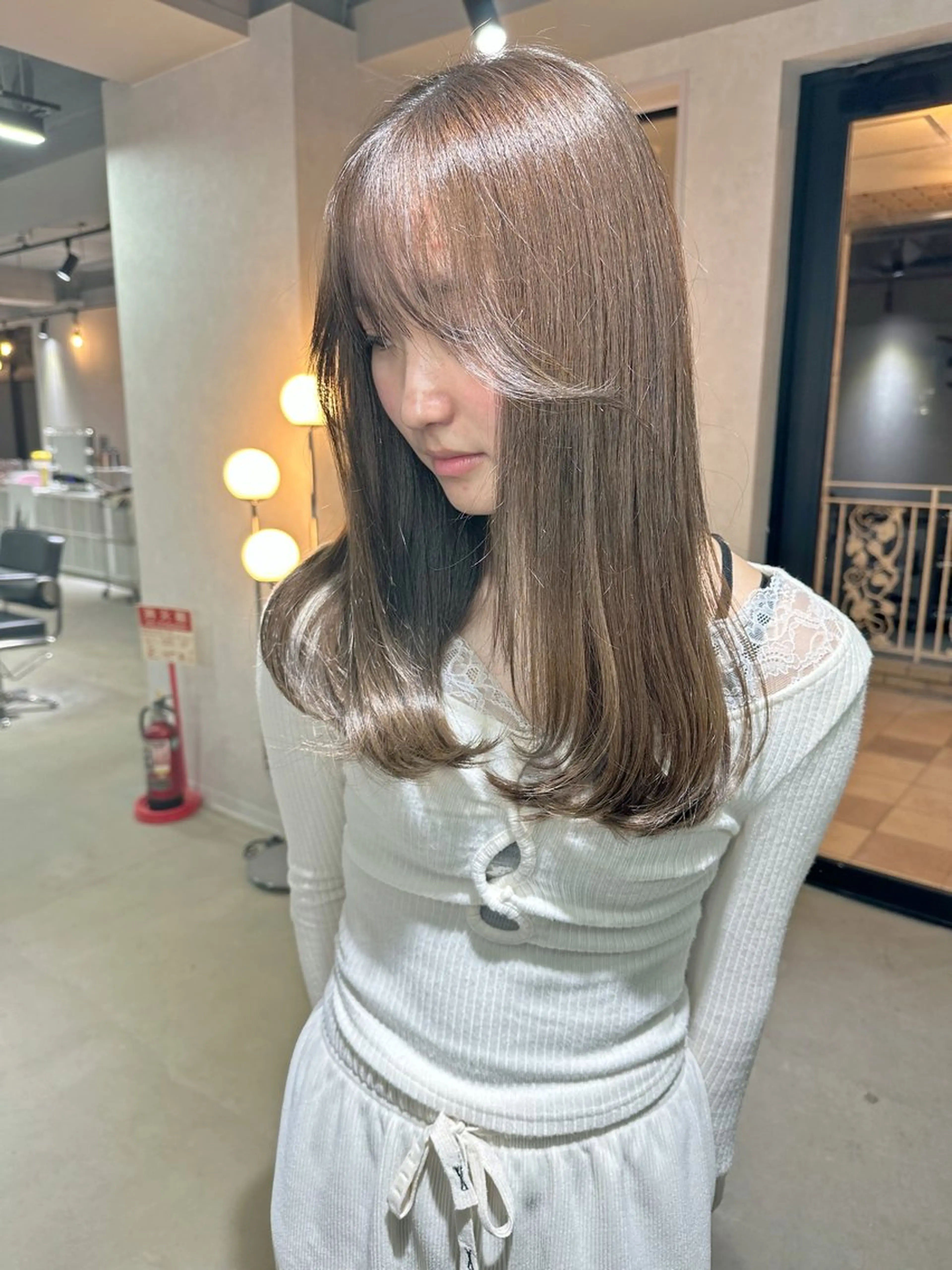 セミロング ケアカラー ボブ 髪質改善 韓国風ヘア レイヤーカット カット ヘアカラー トリートメント 艶髪カラー/レイヤ ー支持No.1renのヘアスタイル