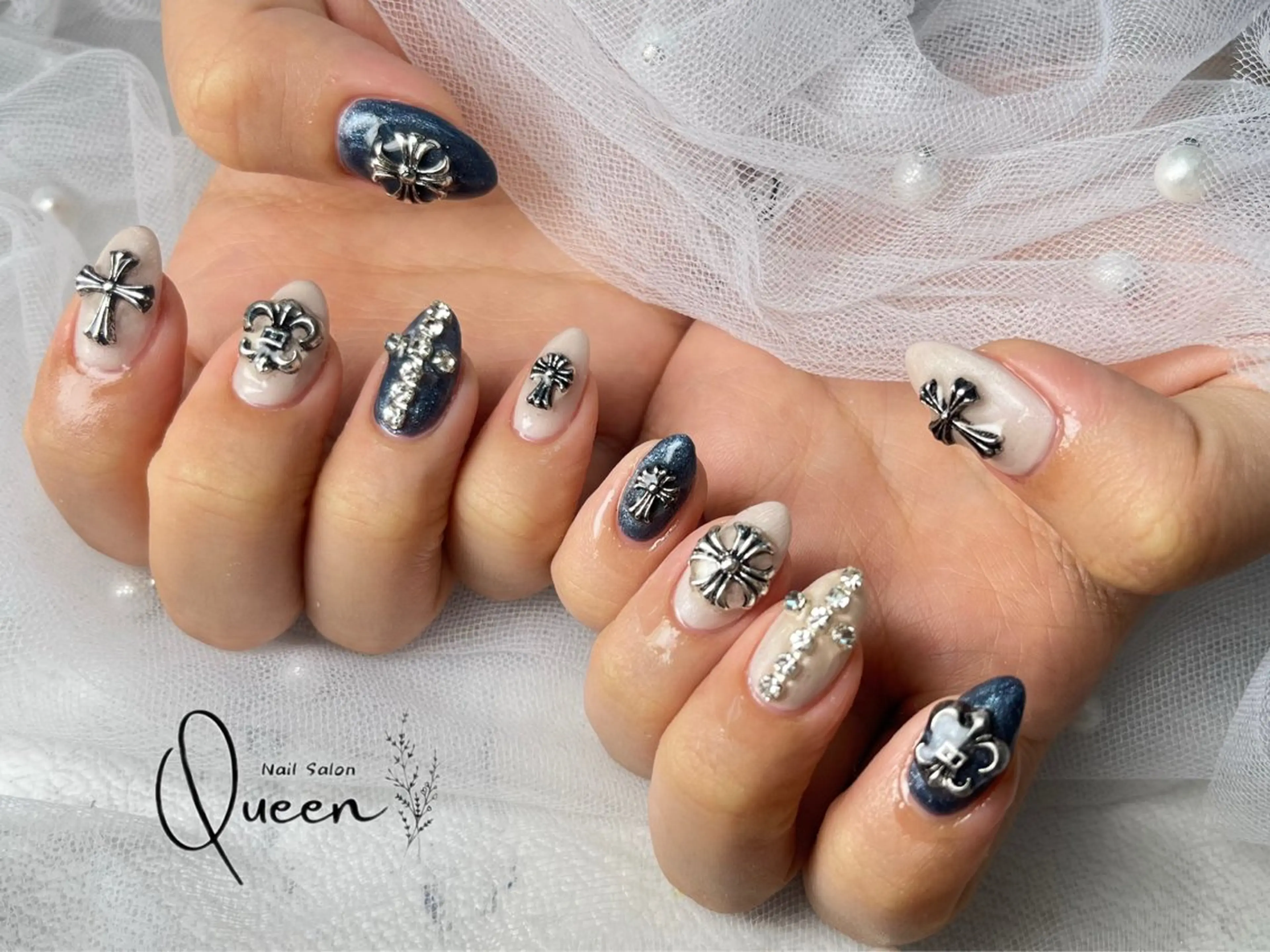 ネイル ハンドネイル Queen nail 北堀江 ASUKAのネイルデザイン