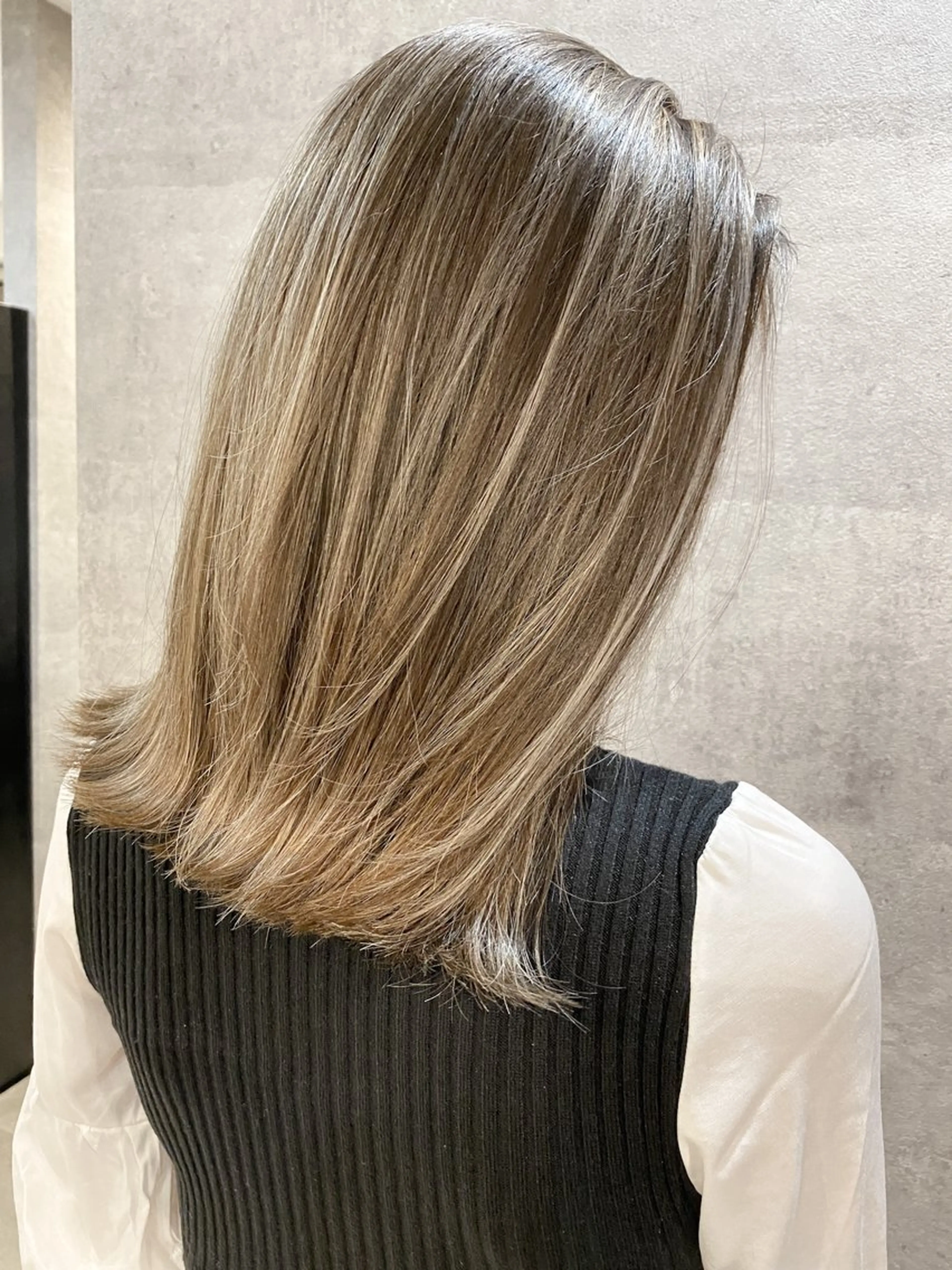 ミディアム ハイライト 'oli所属・難波'oli【オリ】 美容室のヘアスタイル