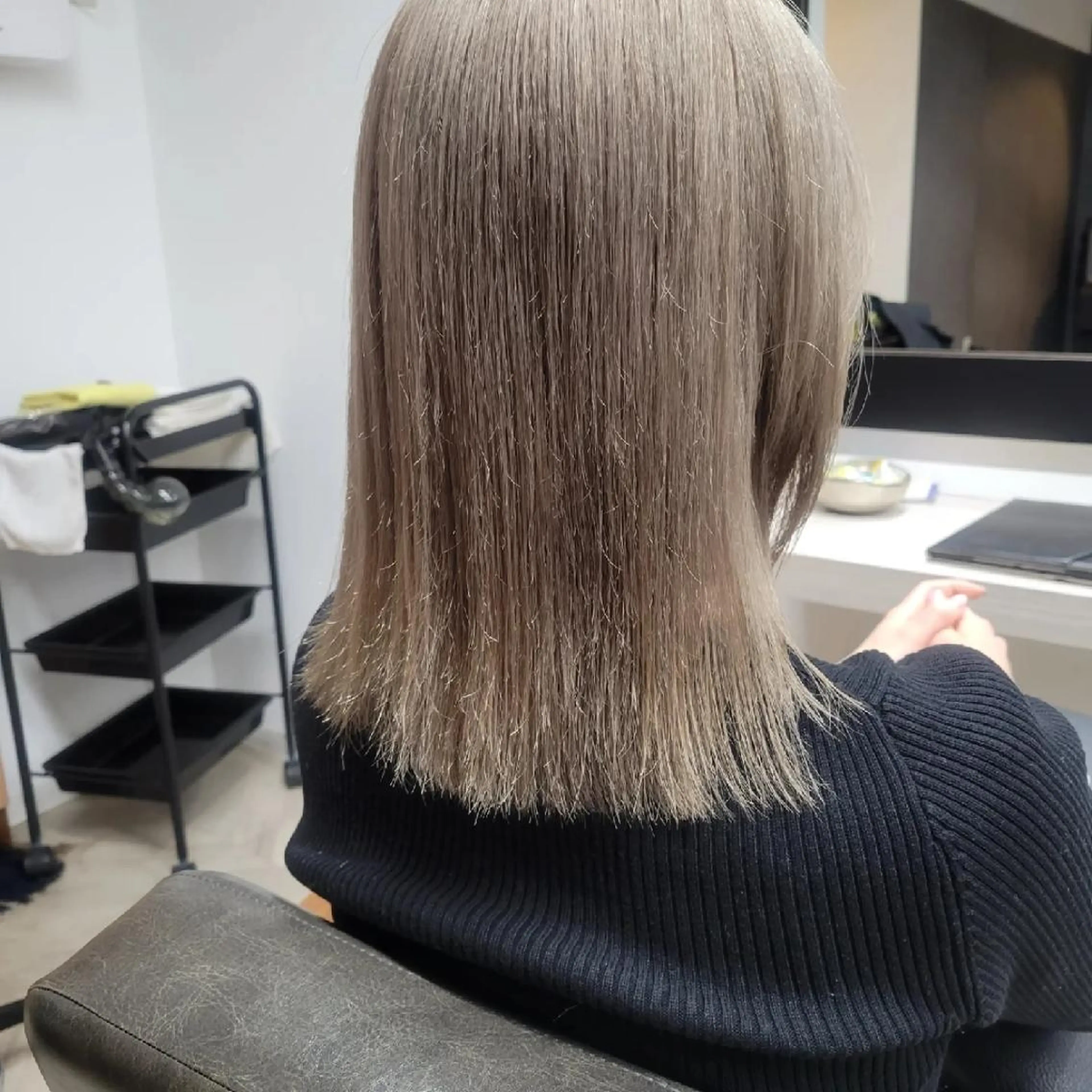 セミロング 安永 結菜のヘアスタイル