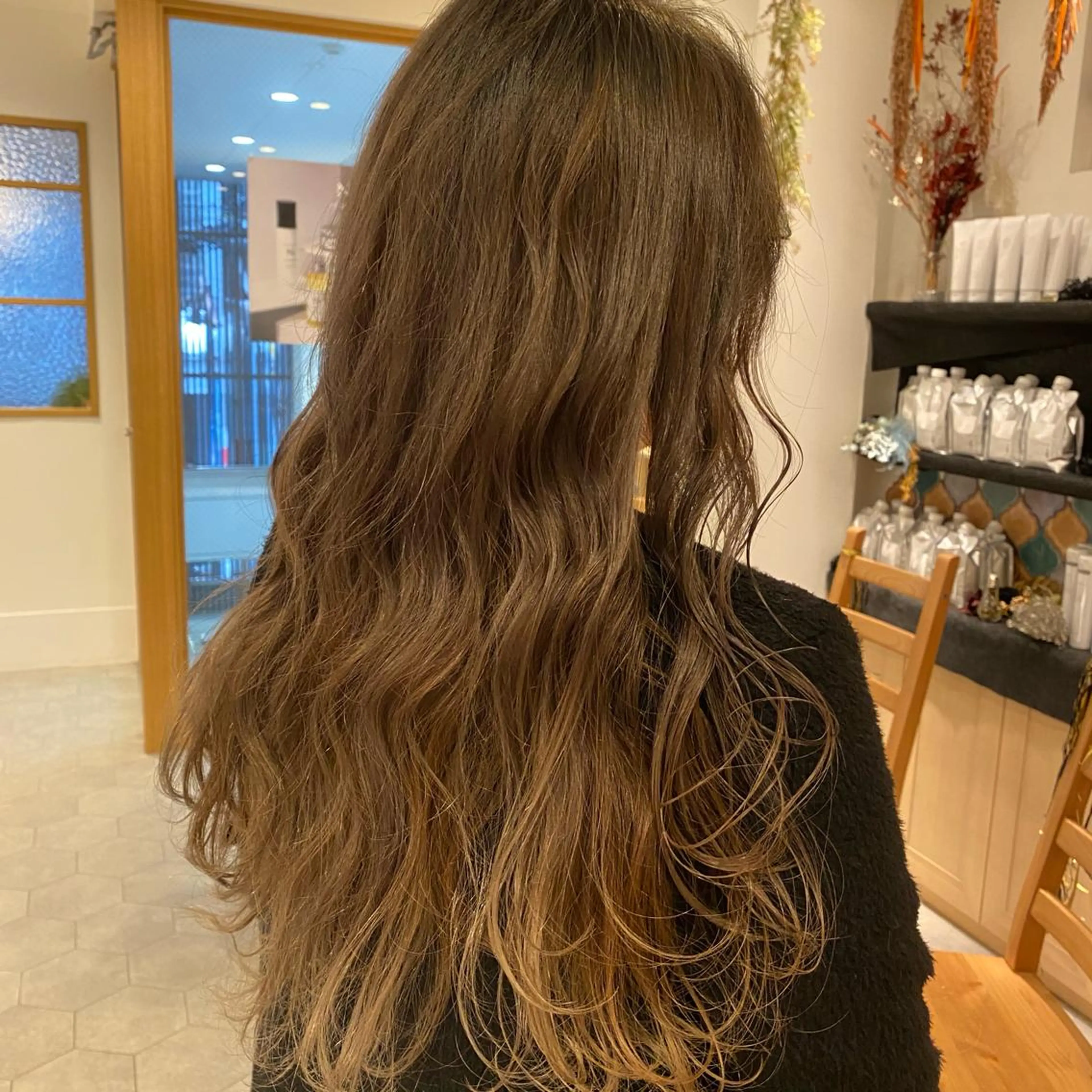 ロング カラー 韓国風・ブリーチなし ・あり後藤 一斗店長のヘアスタイル