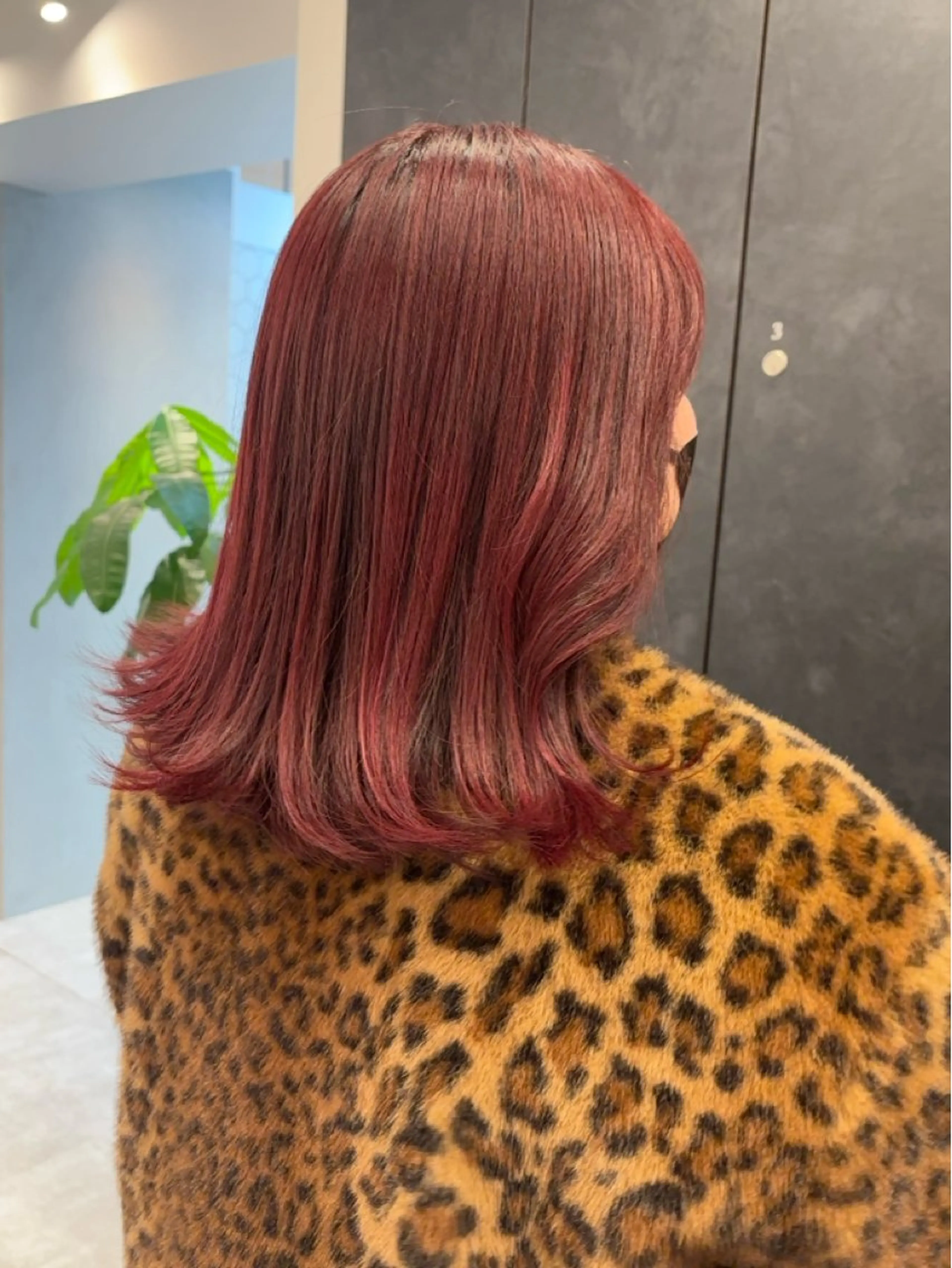ミディアム カラー カット ヘアカラー トリートメント Ｖｉｏｔ  銀座 樋口 桃佳のヘアスタイル