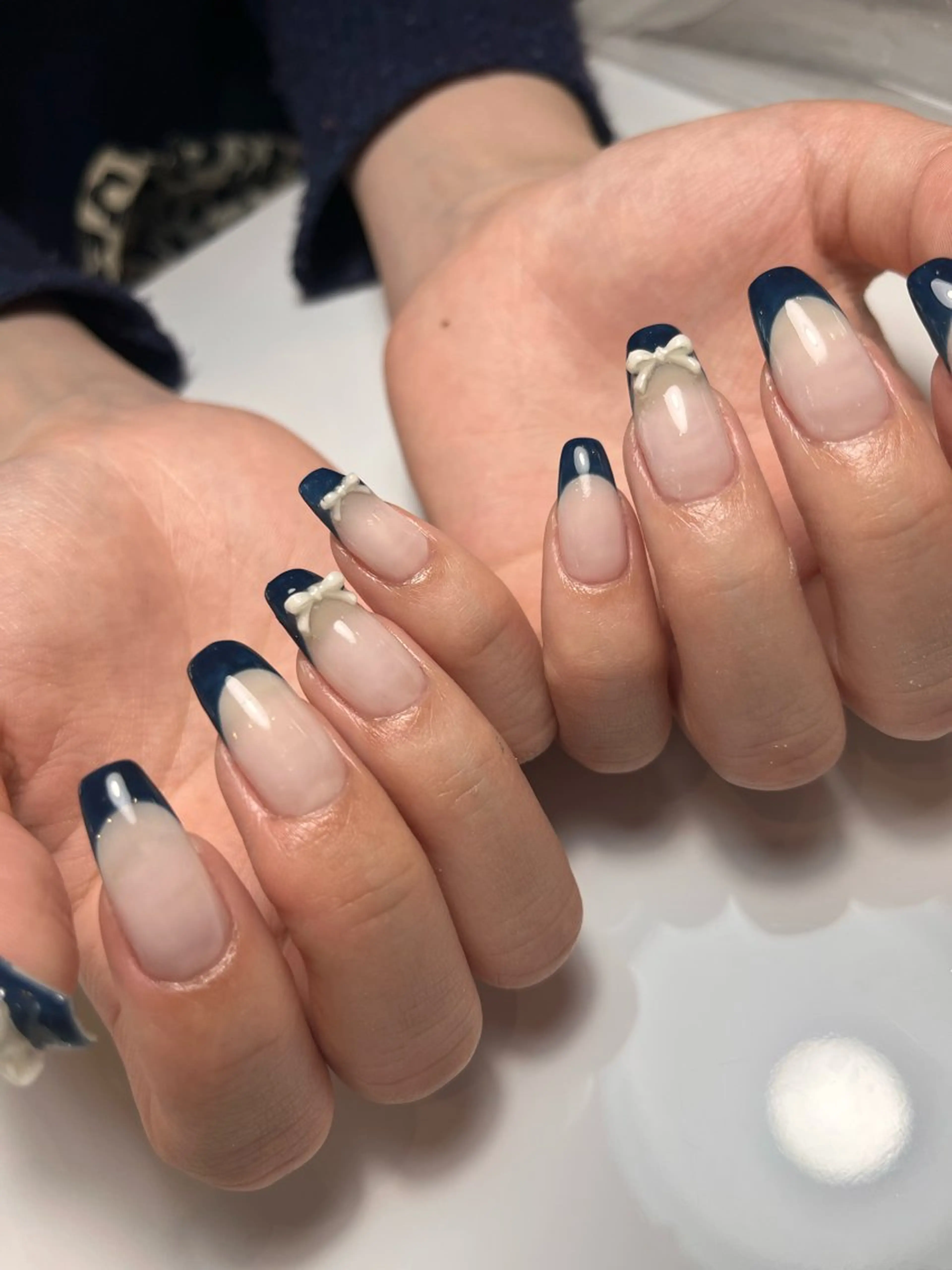 ネイル ネイビー リボン ハンドネイル ballie／小野原 なつみのネイルデザイン