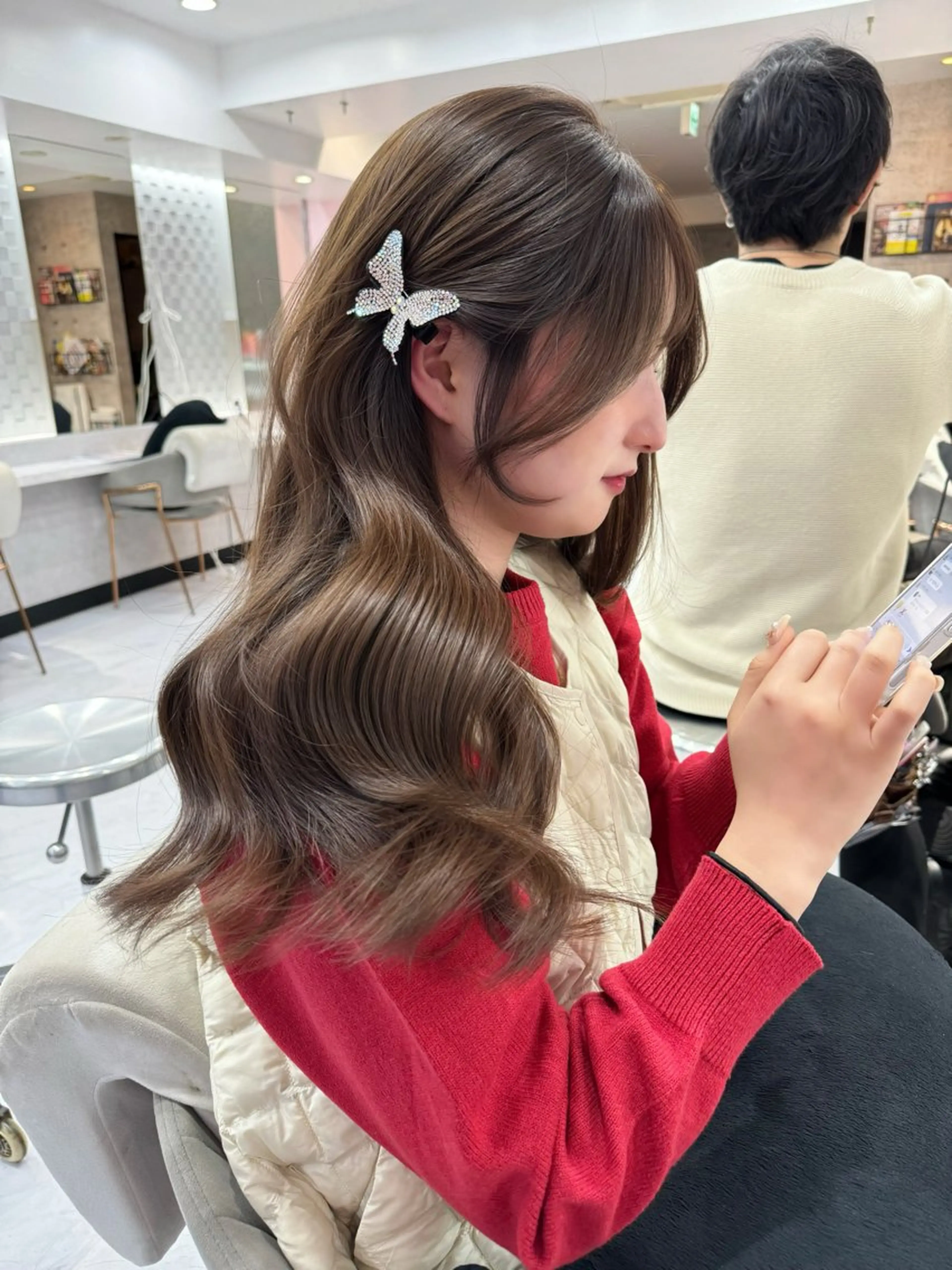 ロング カット ヘアカラー トリートメント 韓国ヘア/レイヤー カット/髪質改善のヘアスタイル