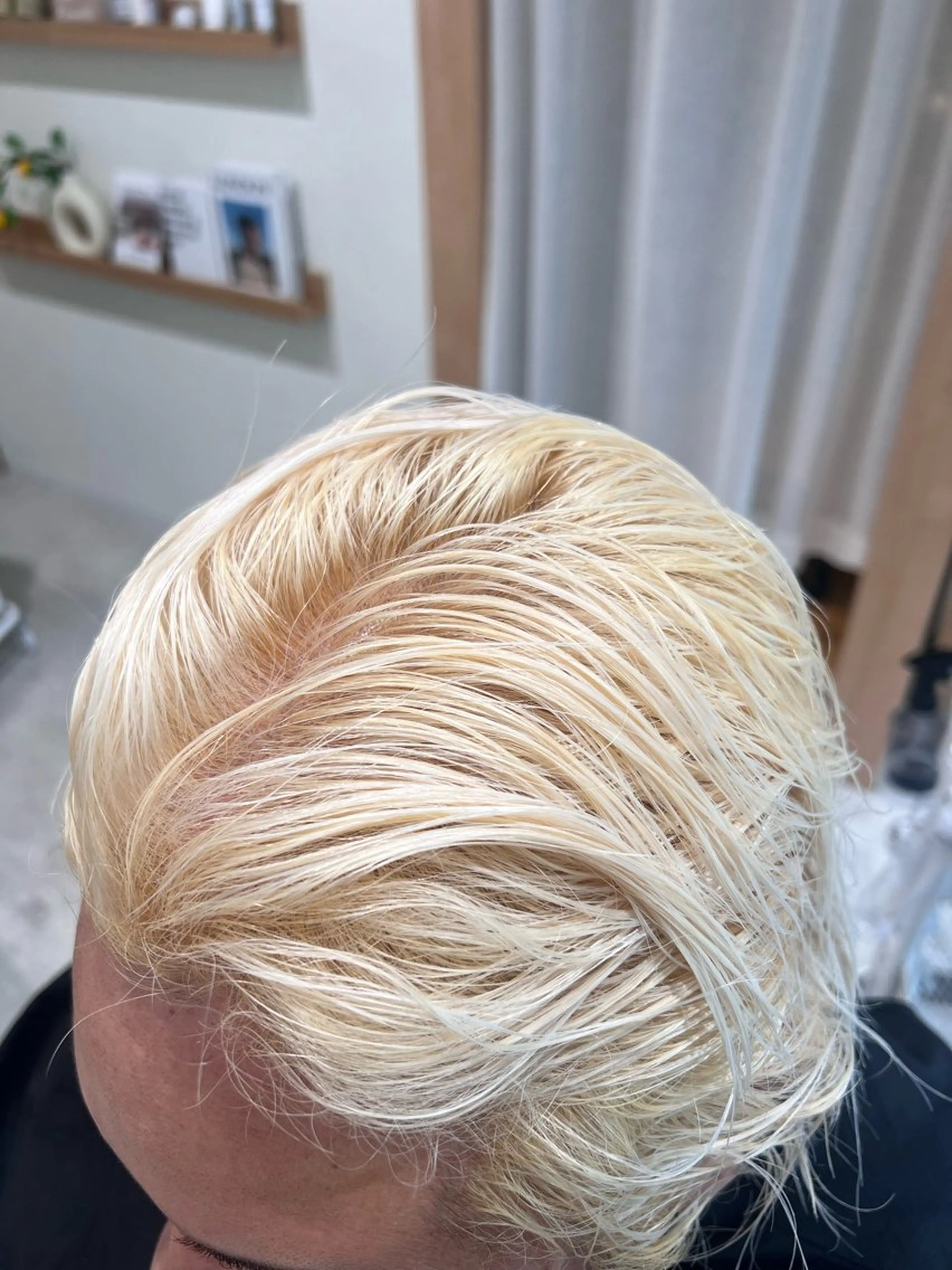 メンズ メンズブリーチ ヘアカラー Day .1のヘアスタイル