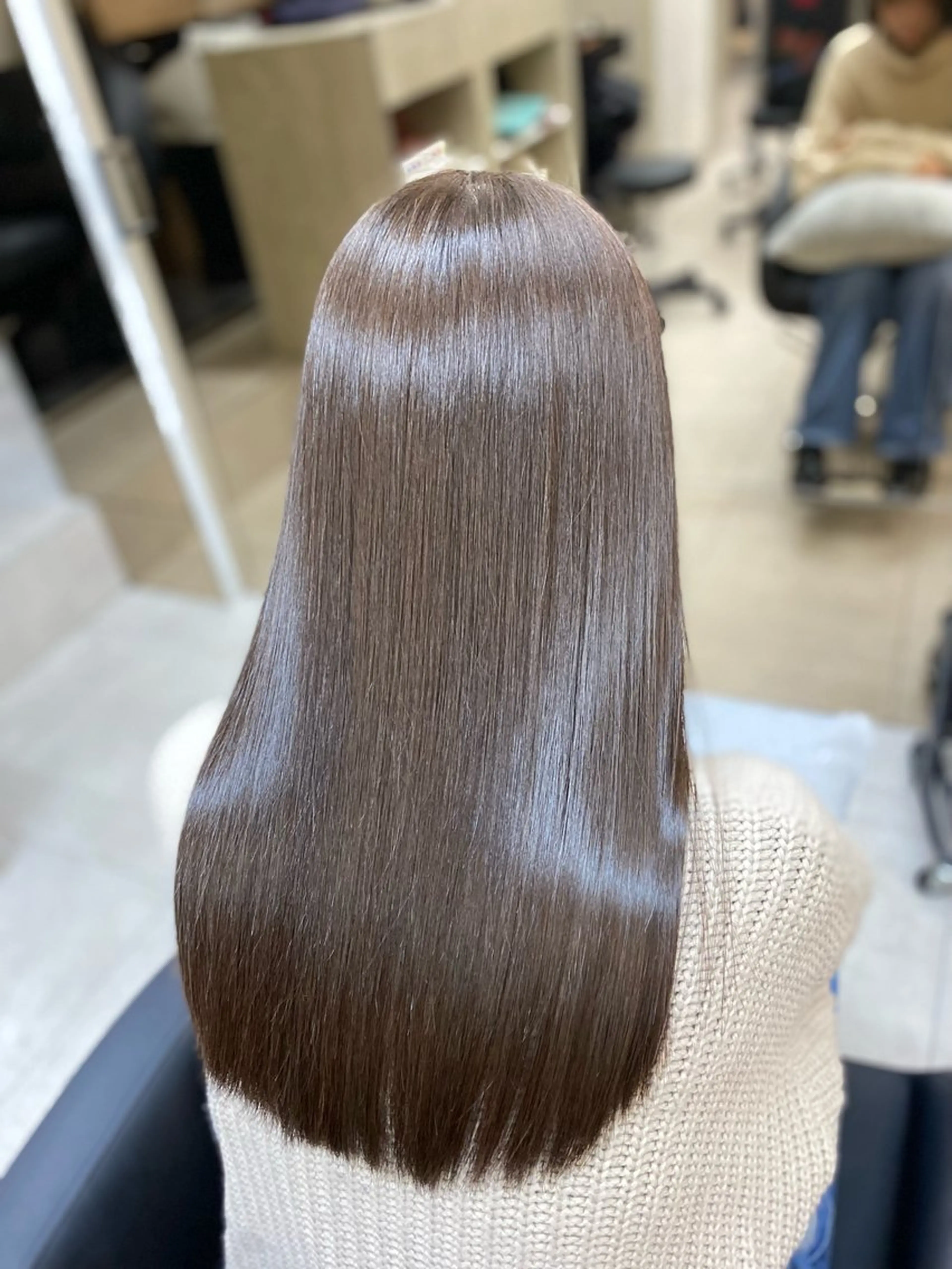 ロング カラー オリーブカラー ヘアカラー トリートメント ハイトーン／美髪矯正 ✨ワタル✨のヘアスタイル
