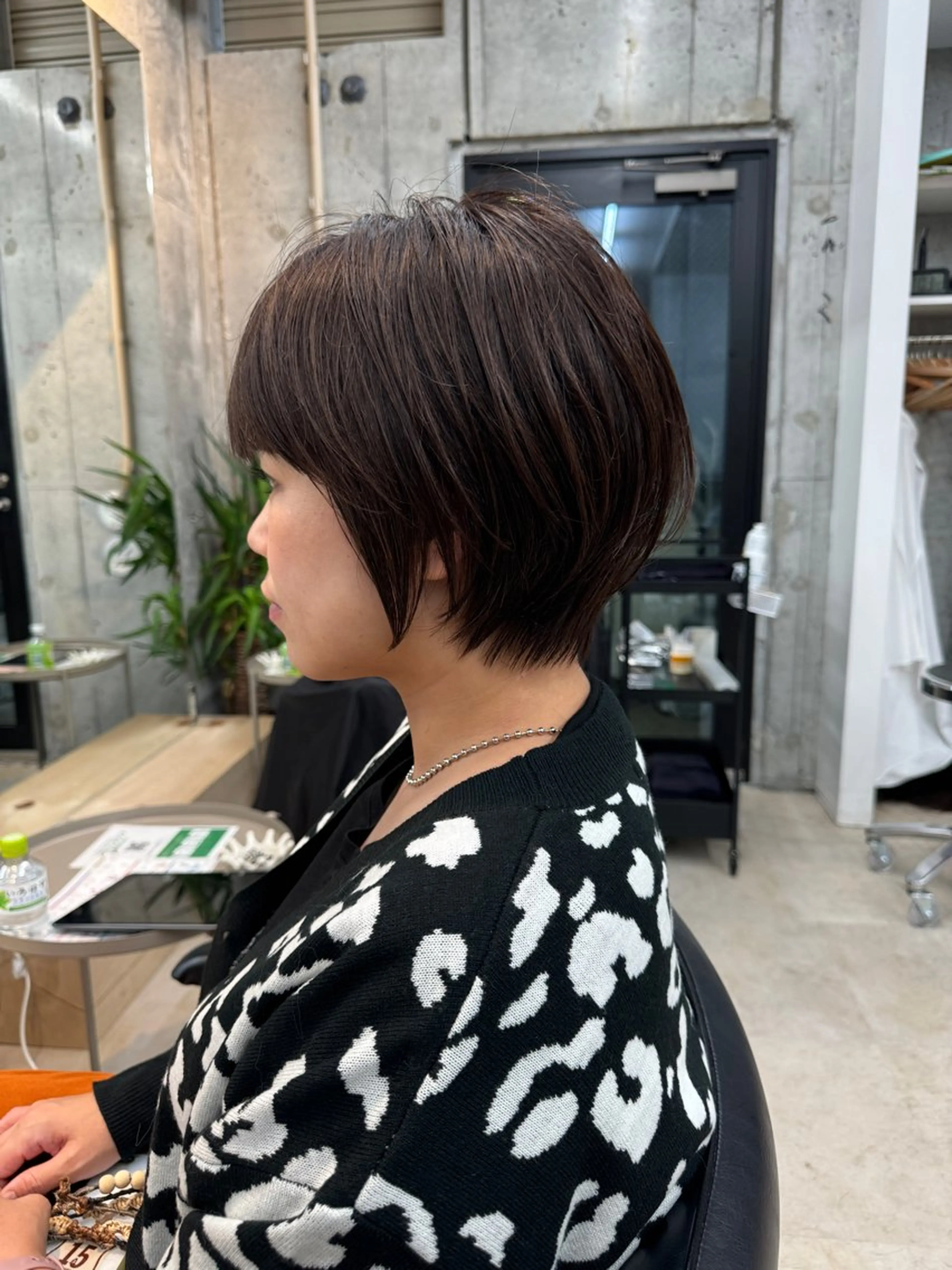 ショート カラー カット ヘアカラー トリートメント 切りっぱなしボブ/ 縮毛矯正/新宿/航輝のヘアスタイル