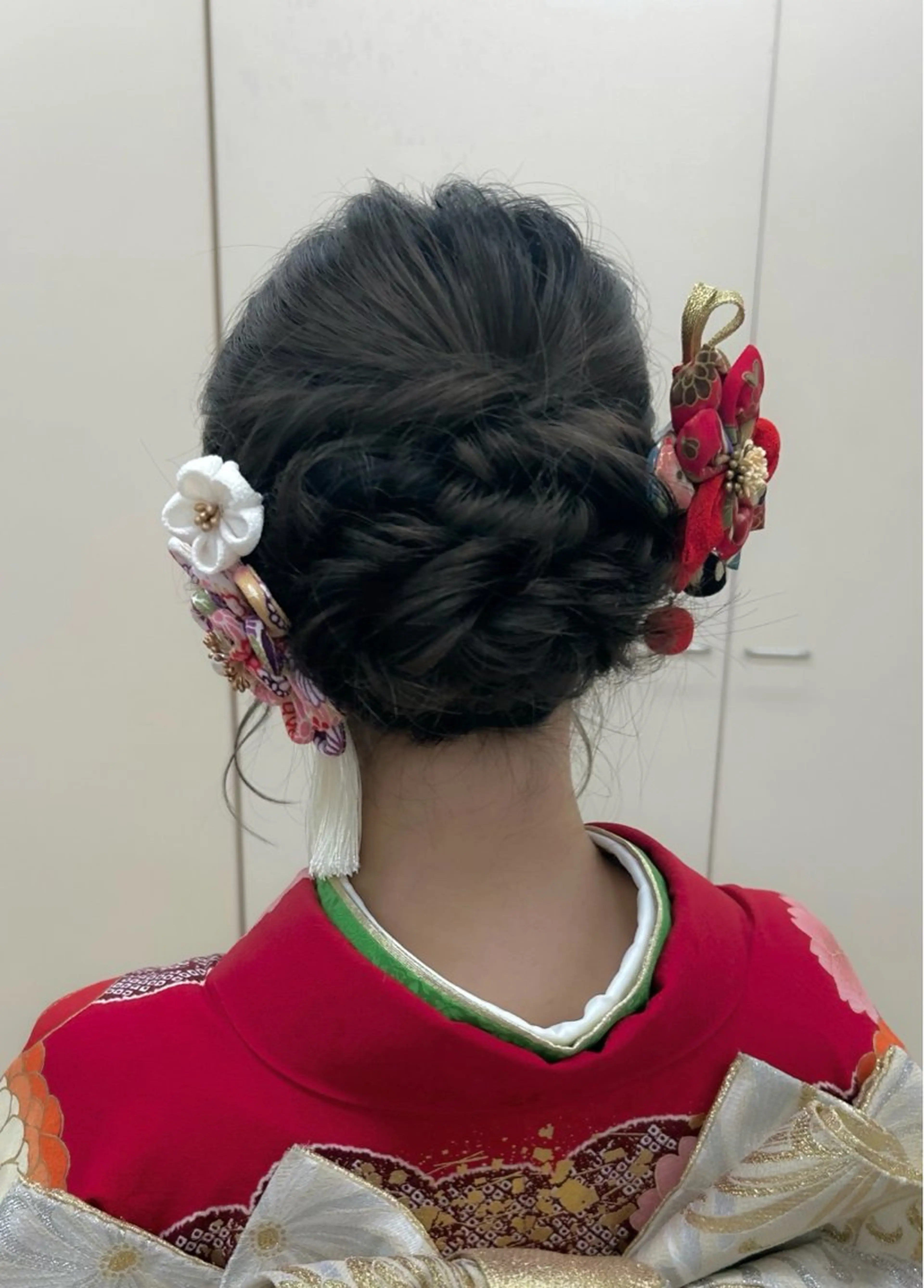 ミディアム ヘアアレンジ 成人式 結婚式・ブライダル ヘアセット Memories所属・🧣艶カラー・ヘア セット Chie🧸のヘアスタイル