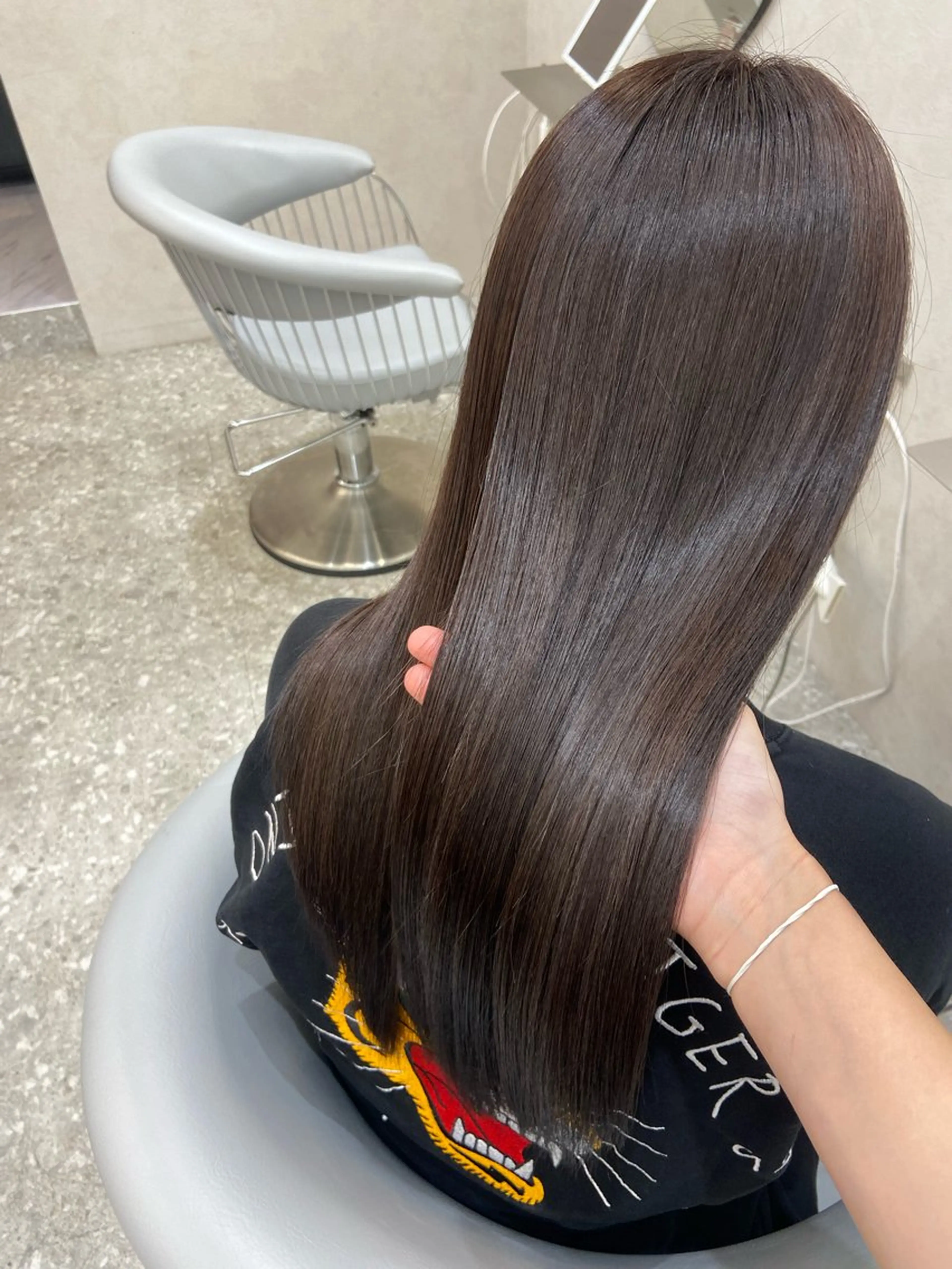ロング カラー ダークグレー グレージュ ラベンダーカラー ラベンダーグレー ヨシンモリ カット ヘアカラー トリートメント 新宿/韓国ヘア 中明度カラー/かやのヘアスタイル