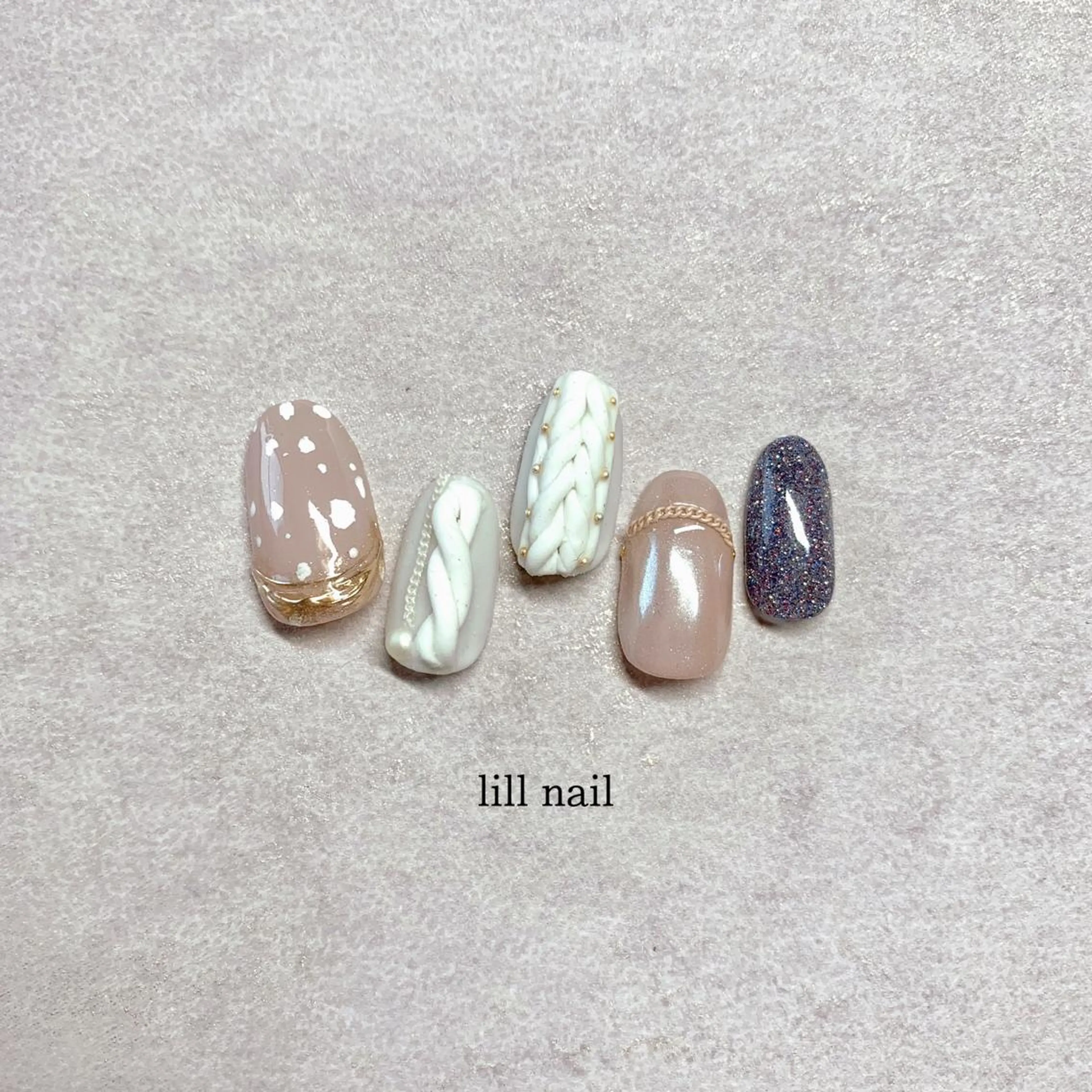 ミディアム pllia beautyのネイルデザイン