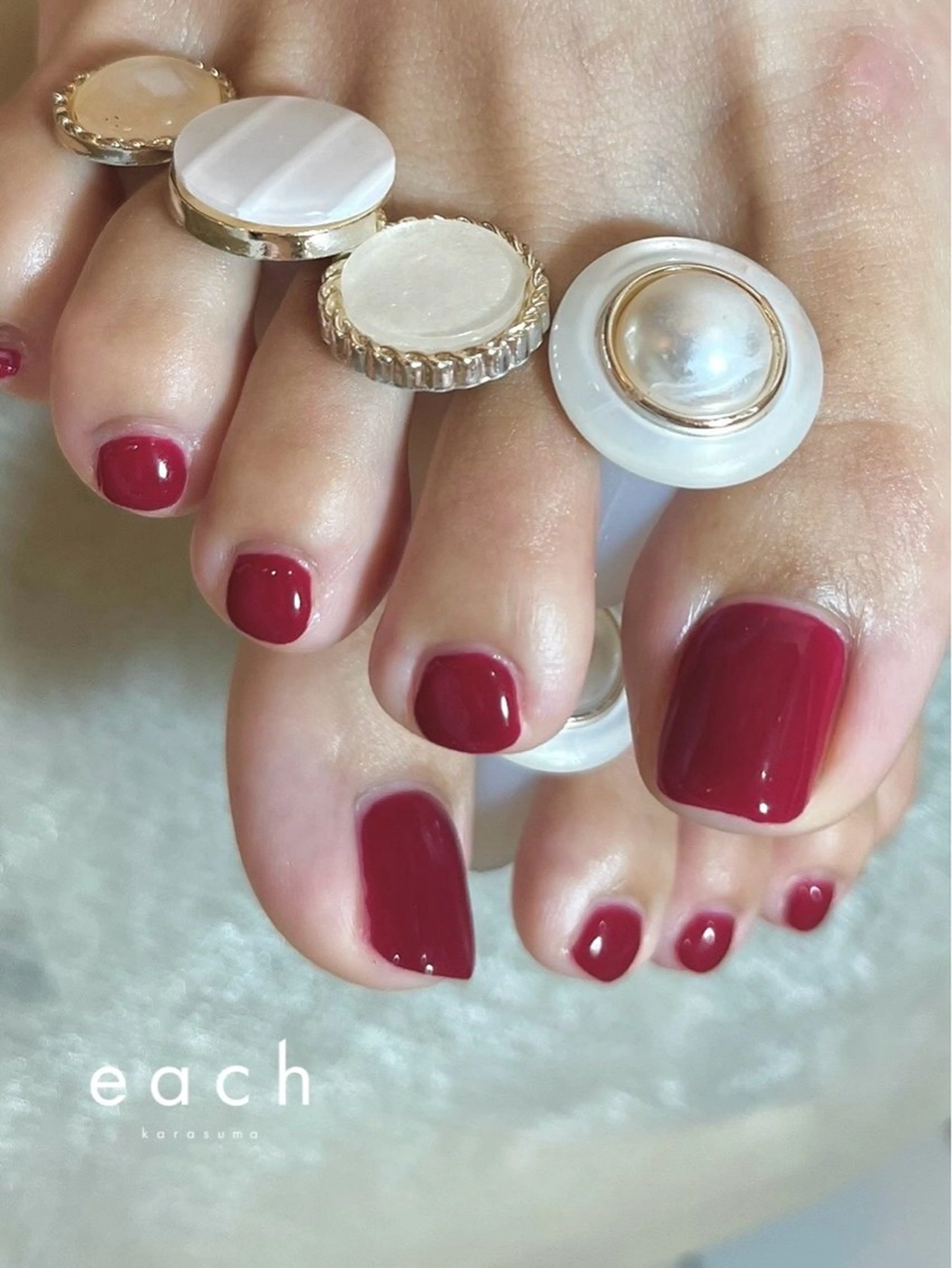 𝐟𝐨𝐨𝐭 濃いお色味のワンカラー🍓【𝑶𝑭𝑭有】の写真