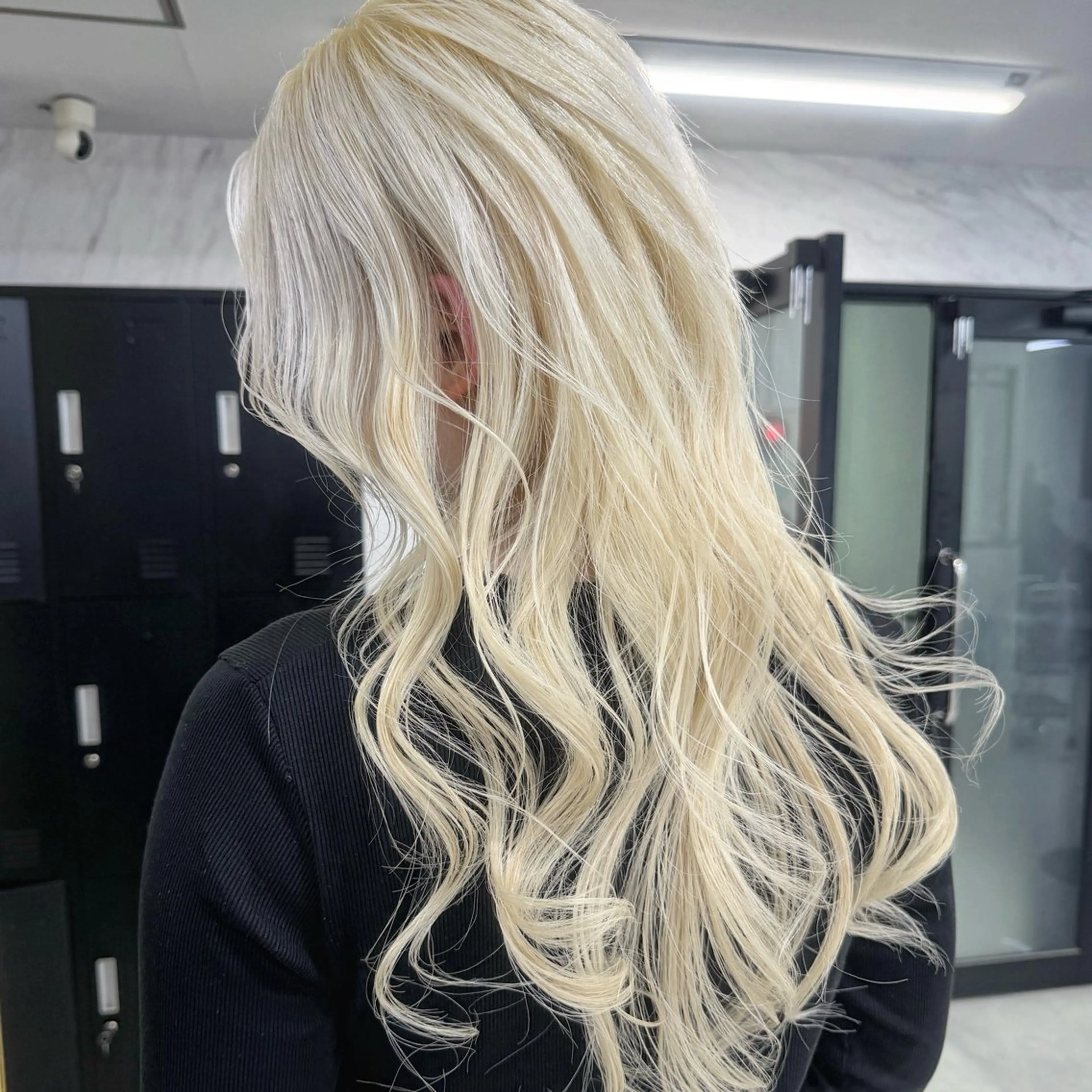ロング カラー シールエクステ ハイトーンカラー エクステ ヘアカラー エクステ シールエクステ特化 ハイトーン、NANAのヘアスタイル