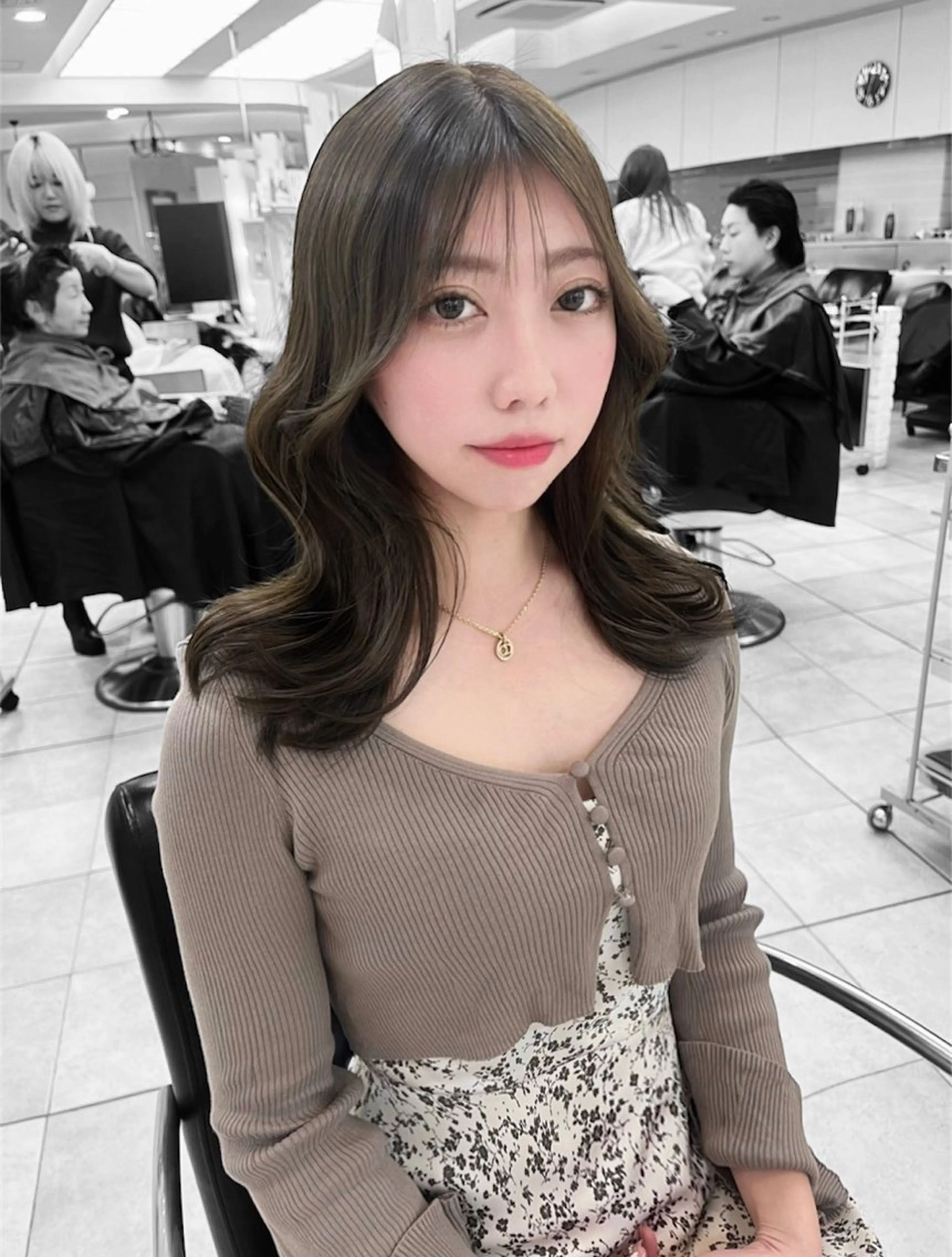 カラー 韓国メンズ特化 ダウン・毛流れパーマのヘアスタイル