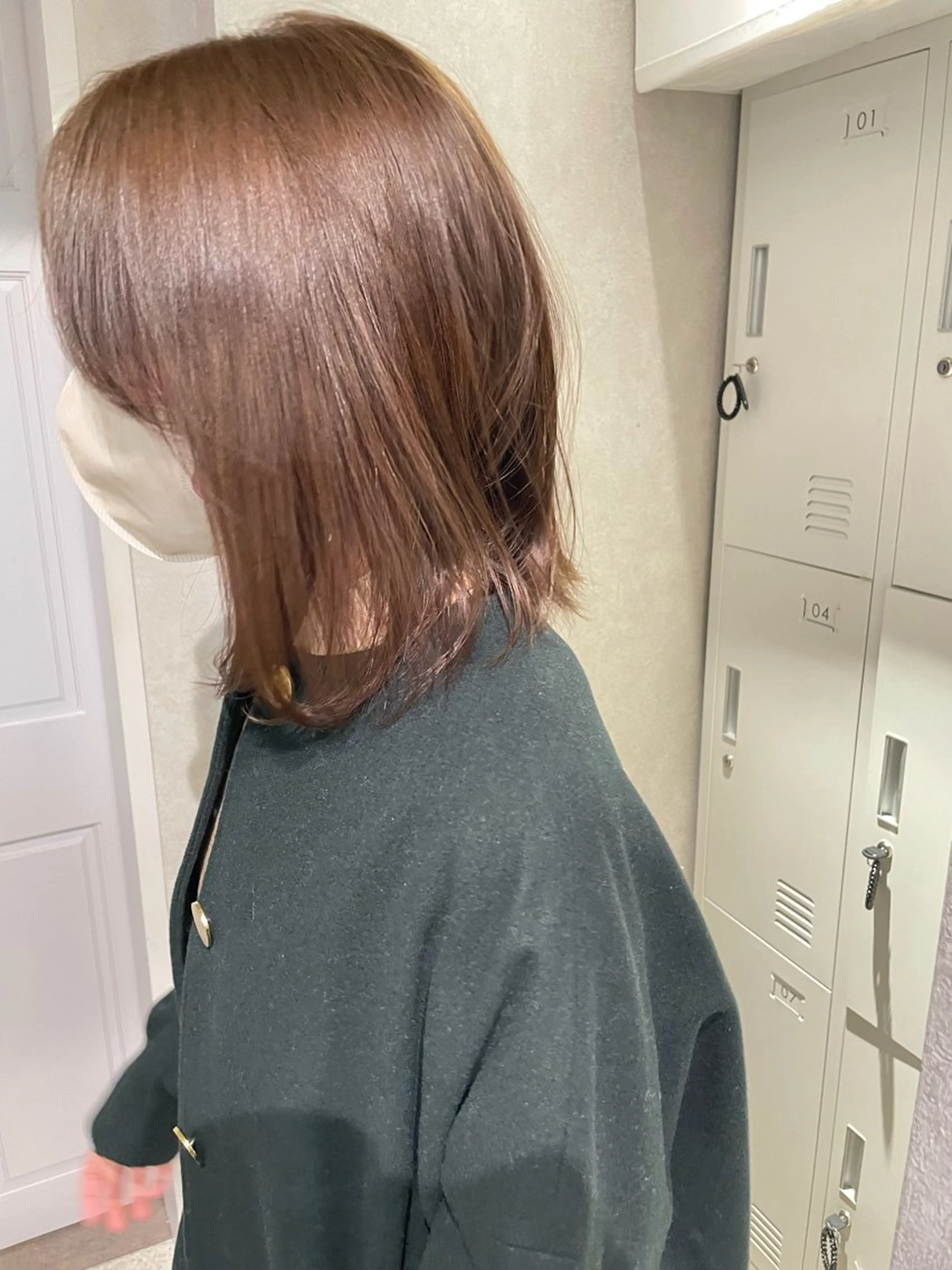 ミディアム カラー ブリーチ 透明感カラー ブリーチなしカラー ヘアカラー ナチュラル透明感🌱 小山美樹子のヘアスタイル