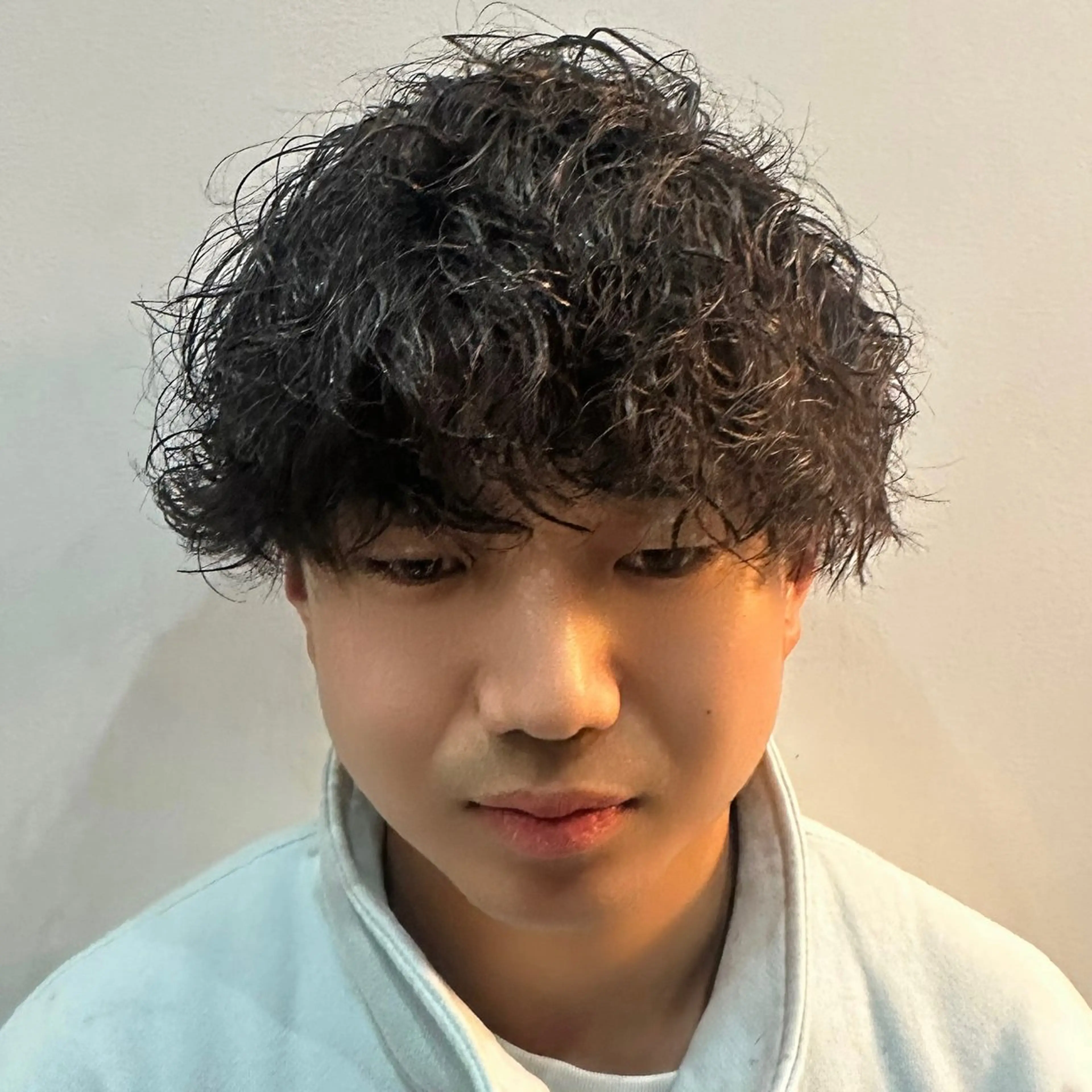 ミディアム カラー パーマ メンズ ミディアムパーマ カルマパーマ メンズパーマ スペインカール ツイストスパイラルパーマ 大人男子ヘア 💈メンズ特化吉田のヘアスタイル