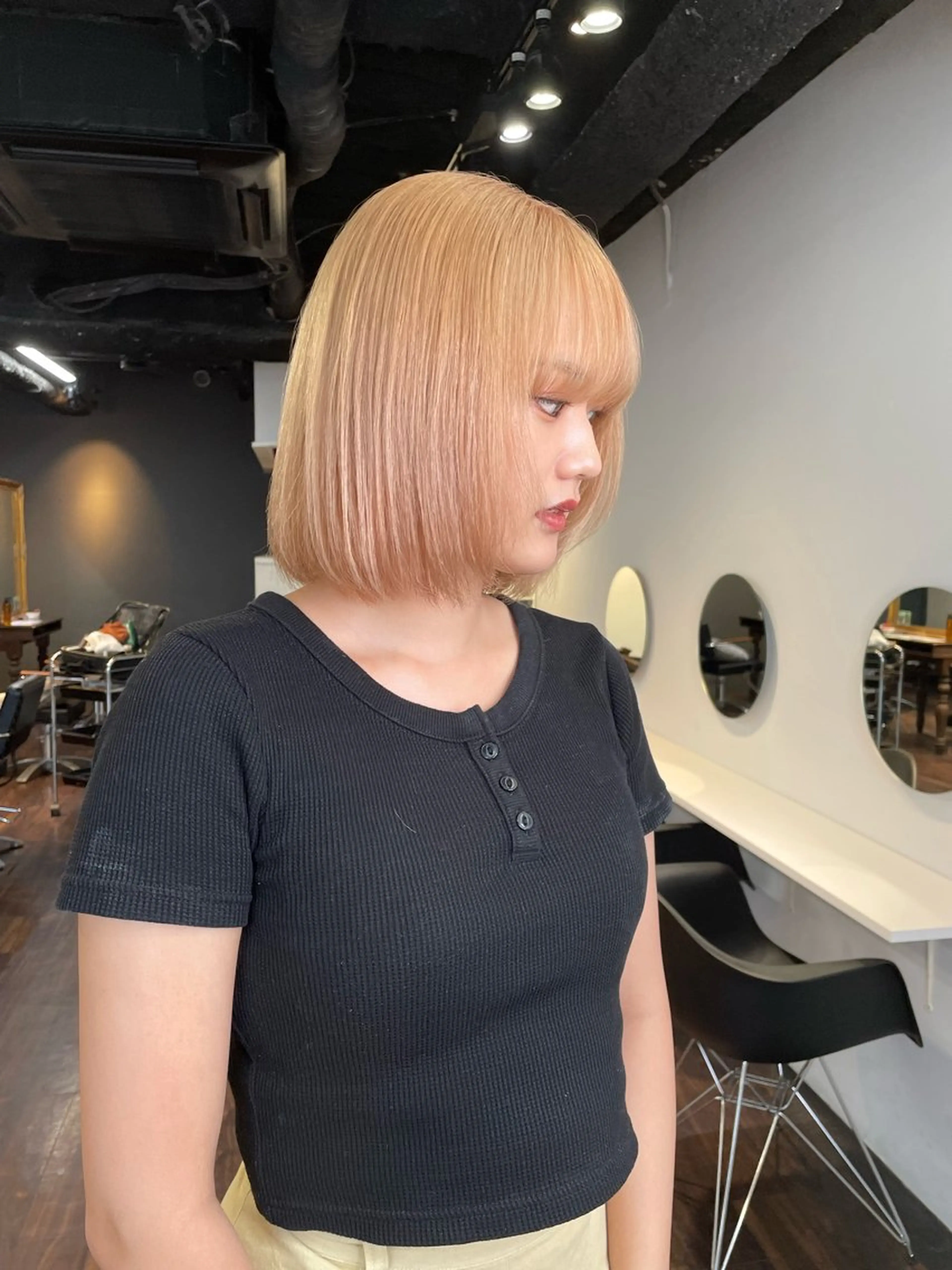 ミディアム カラー ヘアアレンジ ベージュカラー ブリーチ ダブルカラー ラテベージュ ミルクティーベージュ カット ヘアカラー トリートメント mao透明感カラー 似合わせヘアメイクのヘアスタイル
