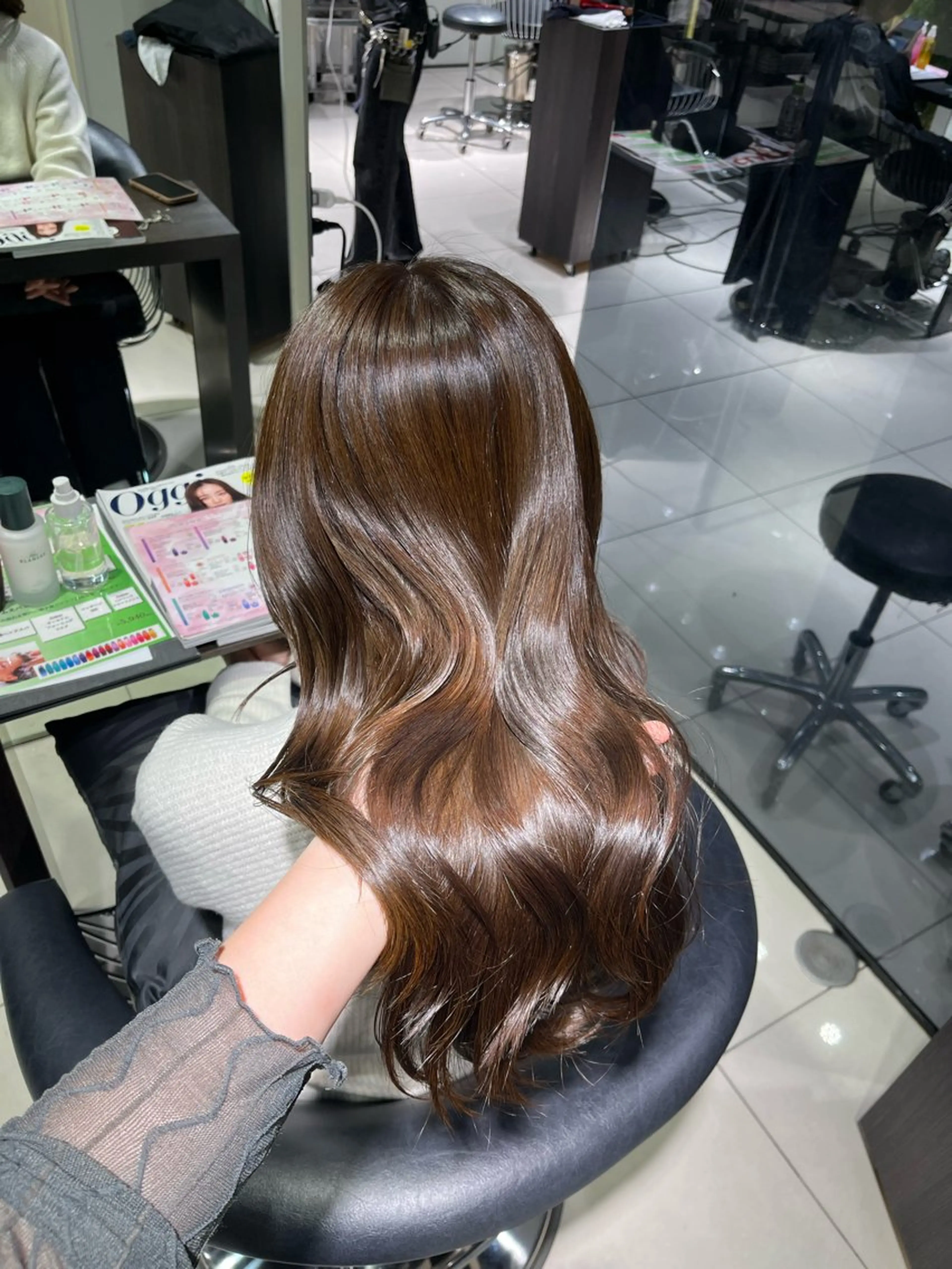 ロング ヘアカラー レイヤー×艶髪🤎. 𝜗𝜚hitomiのヘアスタイル