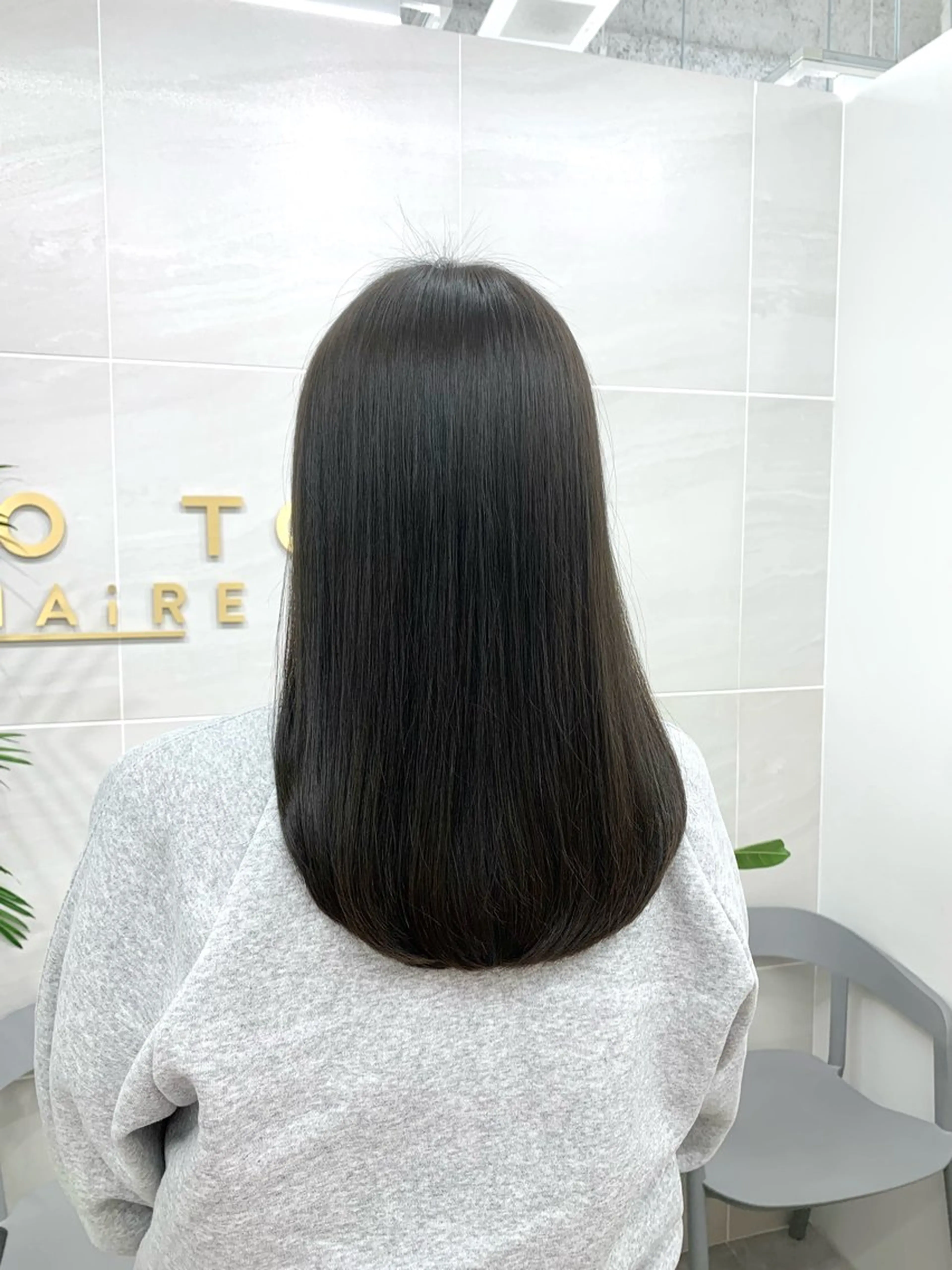 セミロング カラー グレージュ オリーブグレージュ オリーブグレー 本格ヘッドスパ🌿 ×ヘア　佐藤のヘアスタイル