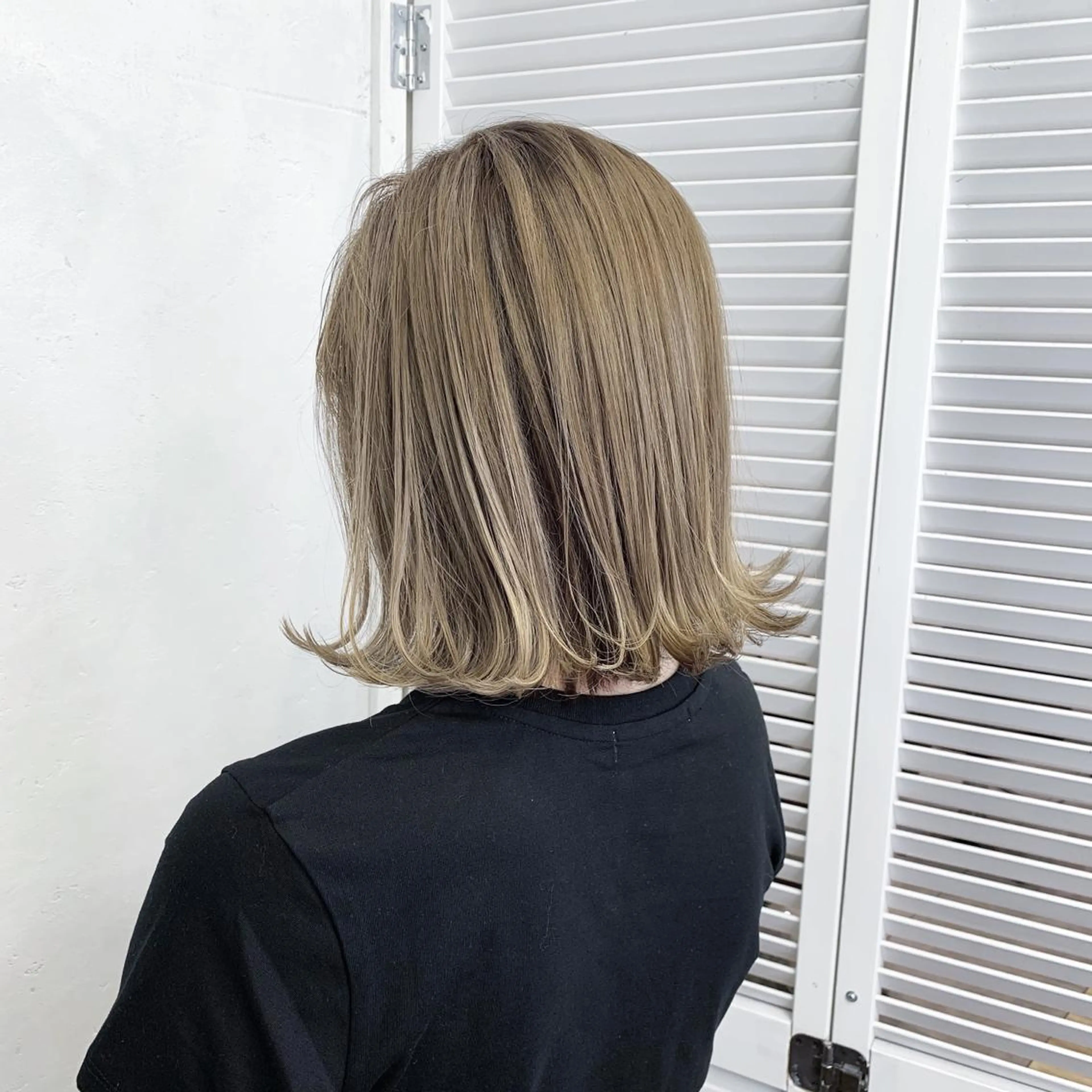 ミディアム カラー ヘアアレンジ マツエク・マツパ ダブルカラー グレージュ ヘアカラー TATSUYA アートディレクターのヘアスタイル