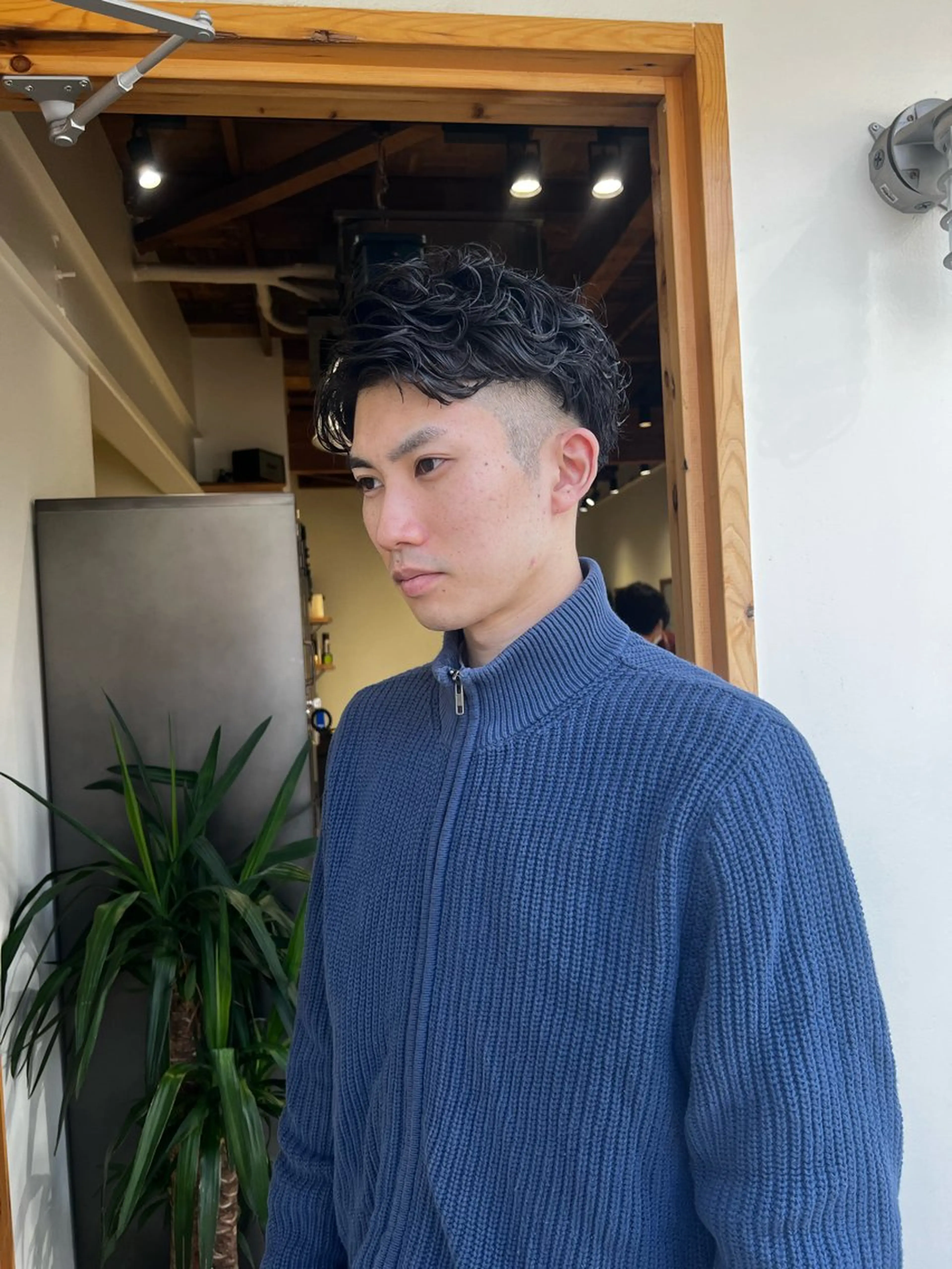 パーマ メンズ nishido ハイトーン/パーマのヘアスタイル