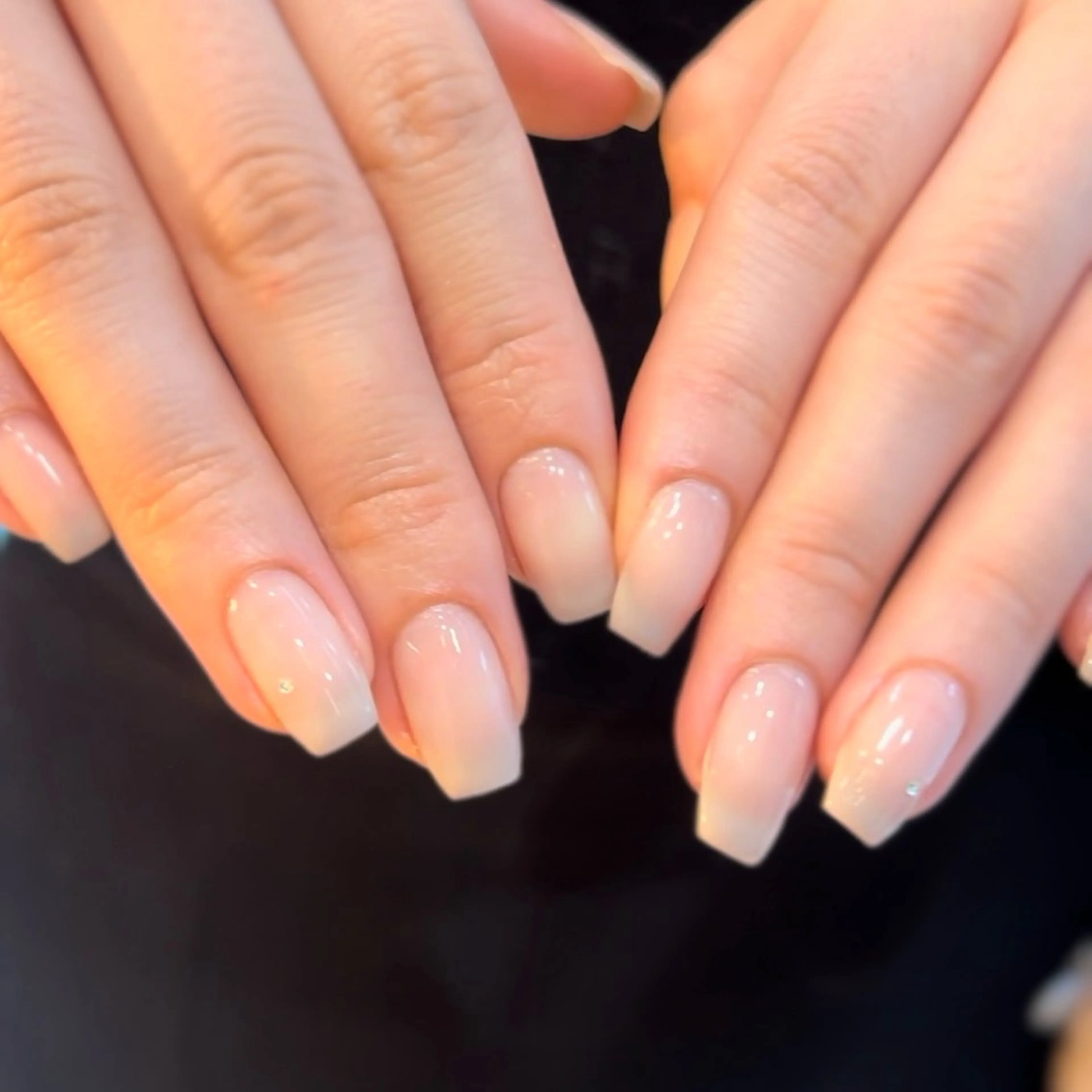 ネイル グラデーション シンプルネイル plume. noaのネイルデザイン