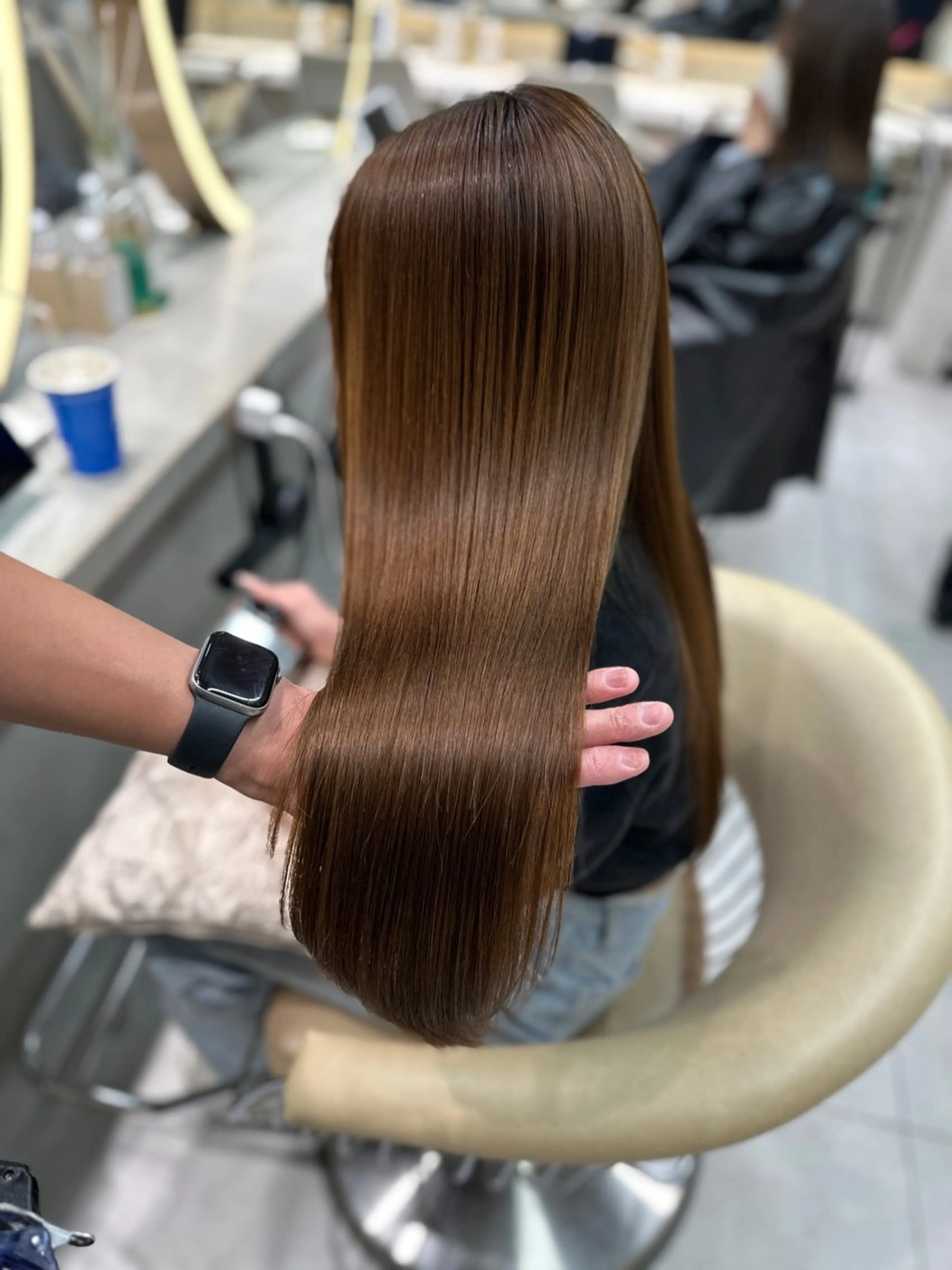 セミロング カラー カット 縮毛矯正 トリートメント 《髪質改善✖️ハイト ーン🧸》小嶋拓也のヘアスタイル