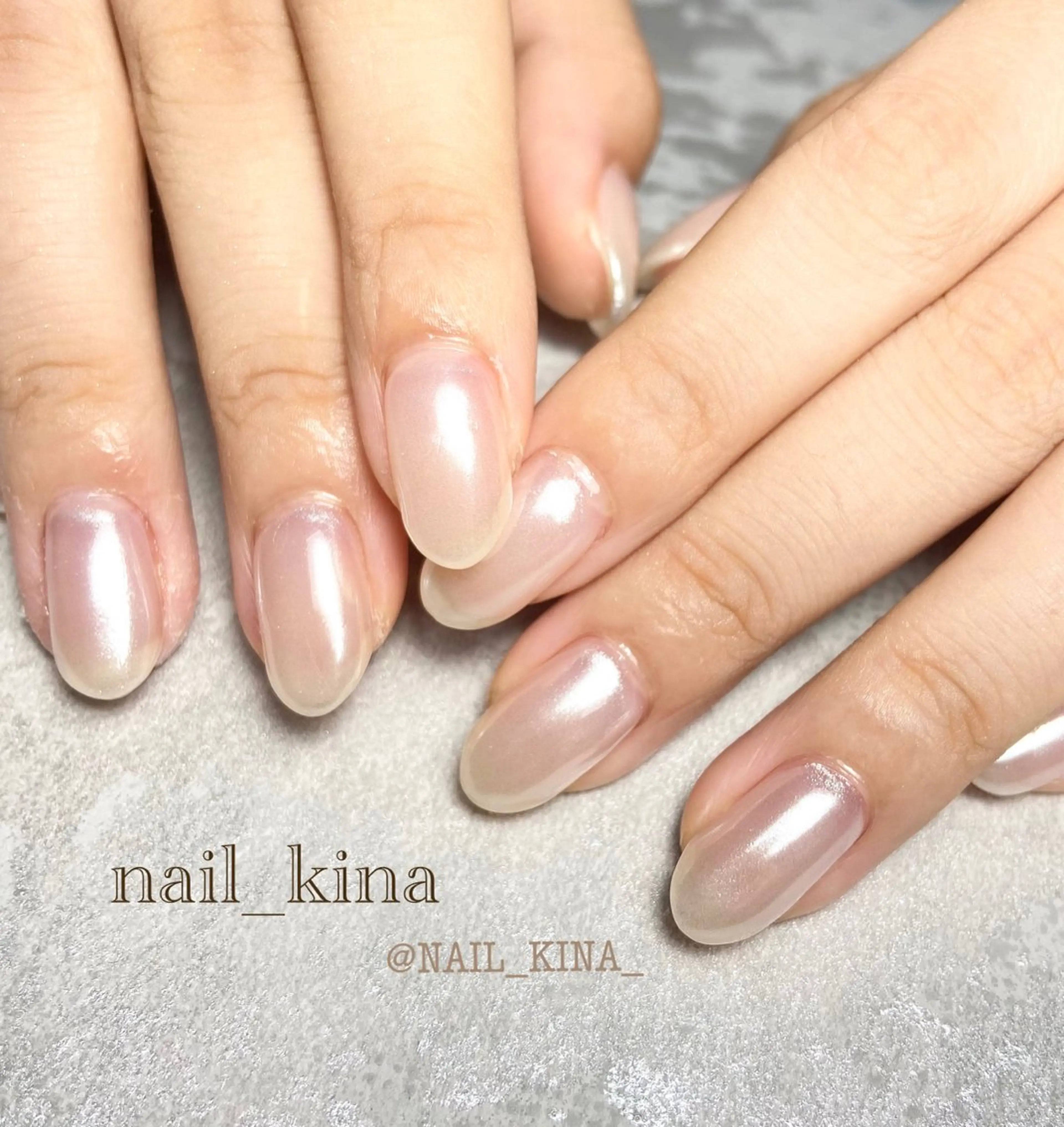 ネイル オーロラネイル ワンカラーネイル ハンドネイル nail_ kinaのネイルデザイン