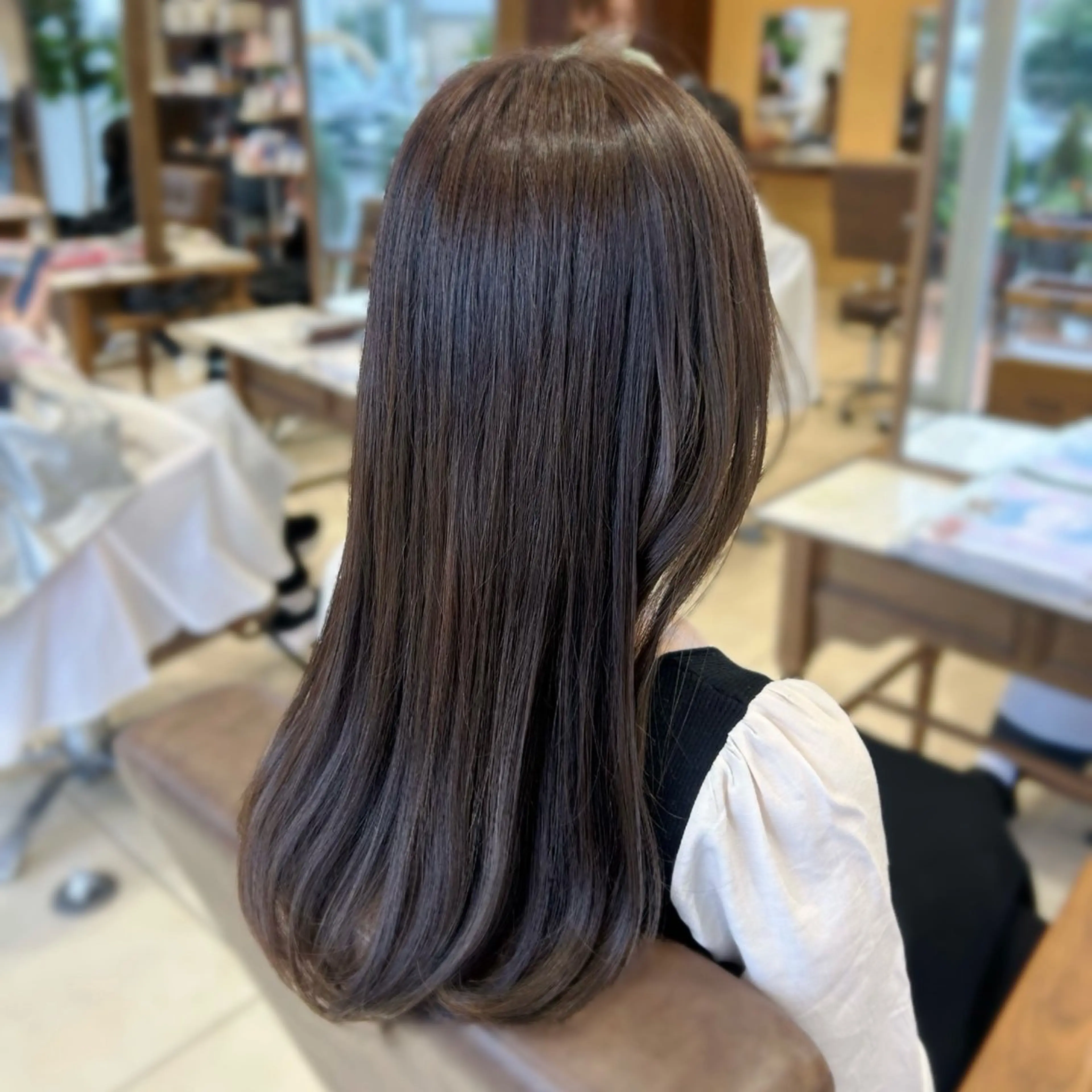 ロング ヘアカラー トリートメント 福川 優月のヘアスタイル