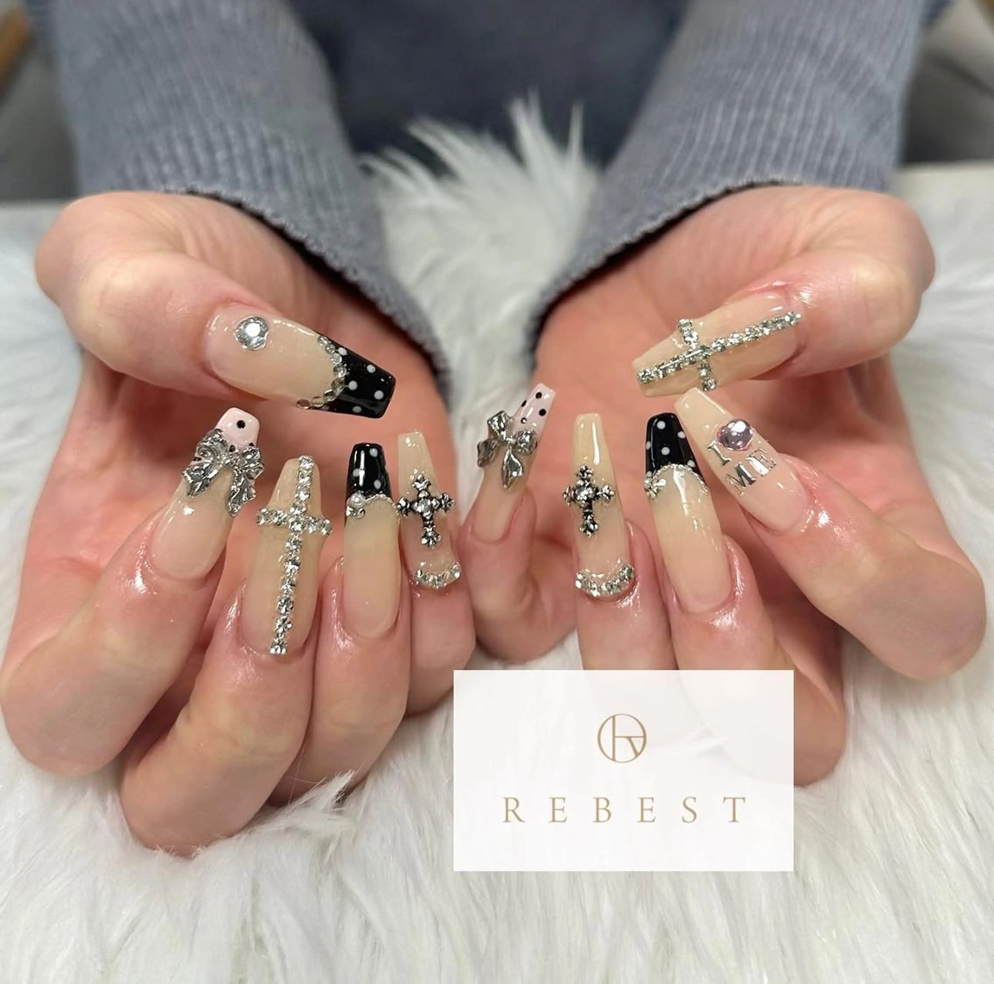 ネイル 💅🏻REBEST 京橋　Nailのネイルデザイン