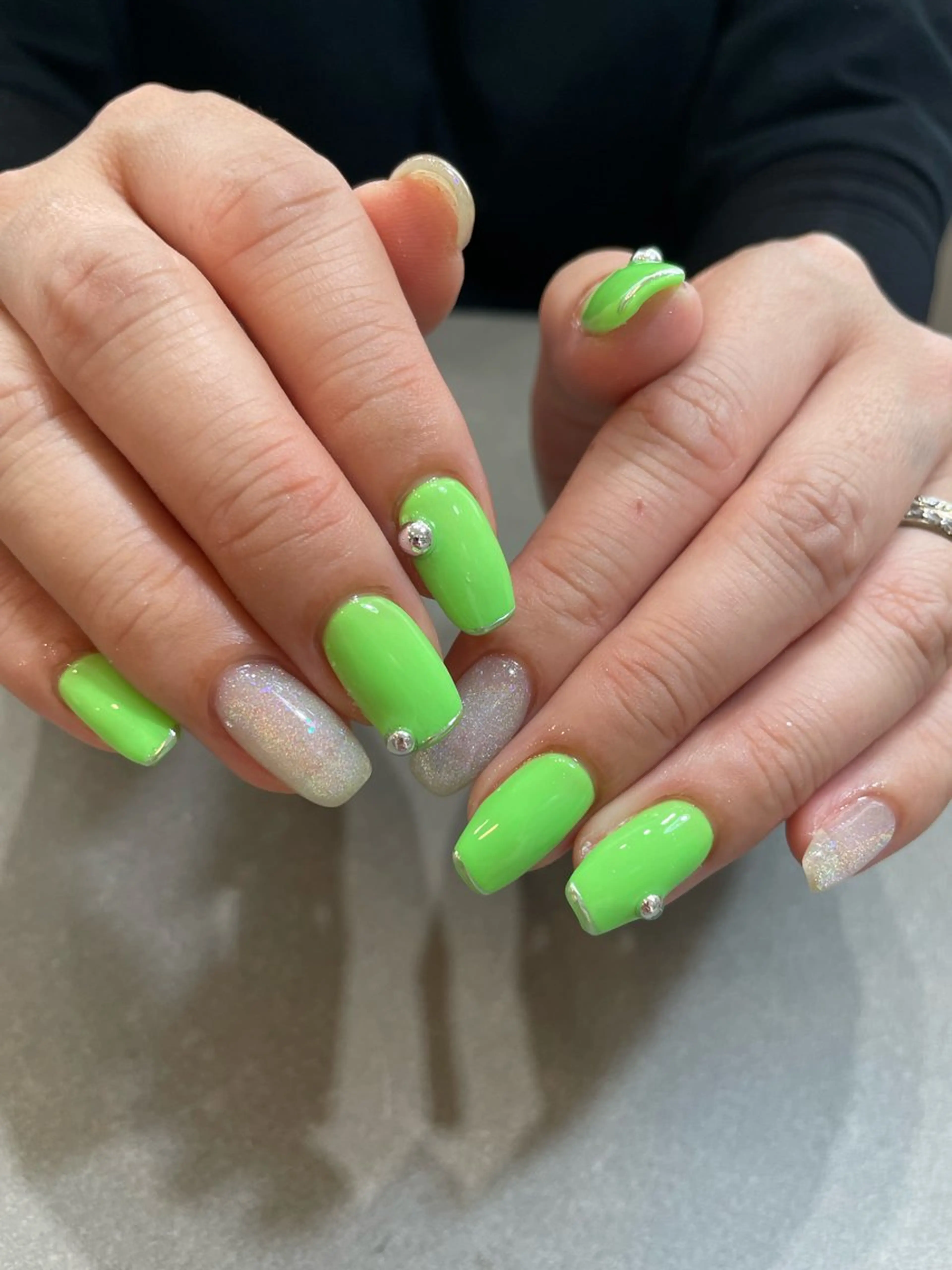 ミディアム colorer suuuのネイルデザイン