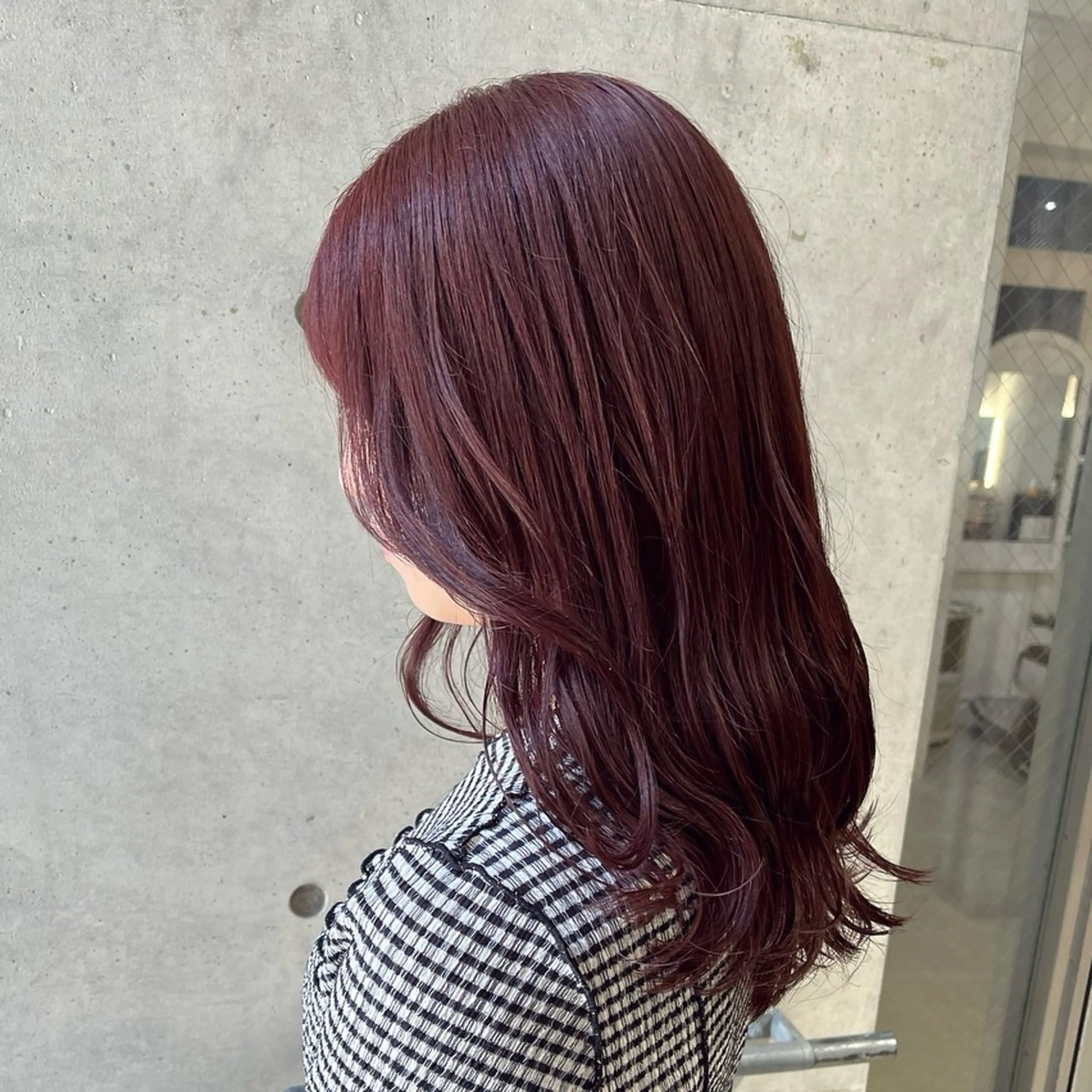 セミロング カラー ブリーチ ブラウンカラー ピンクカラー ピンクブラウン ヘアカラー トリートメント 暖色/まろベージュ/ シカタユウカのヘアスタイル