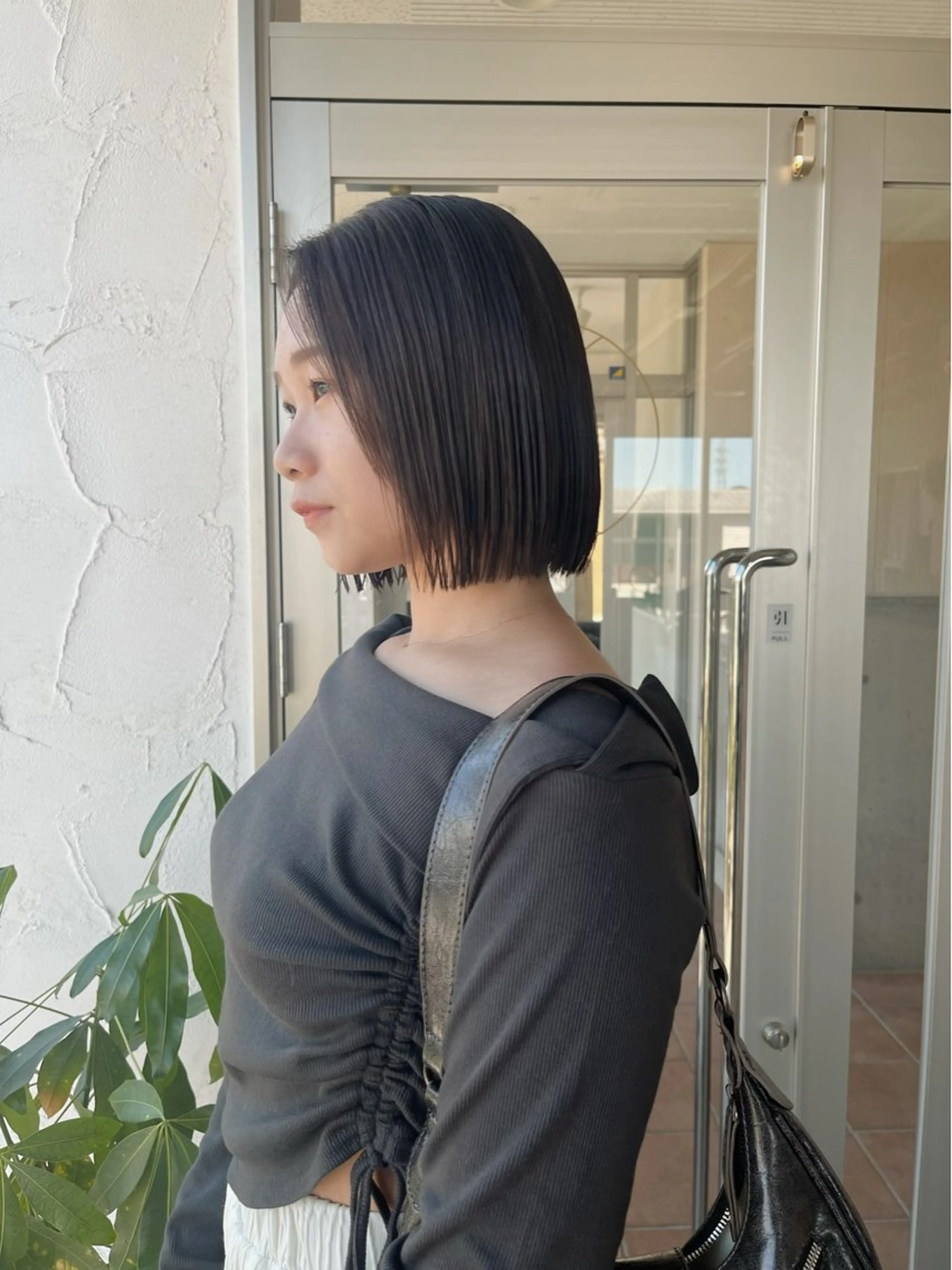 ショート ボブ カット ヘアカラー トリートメント 荒川泰輝 /オリーブカラーのヘアスタイル