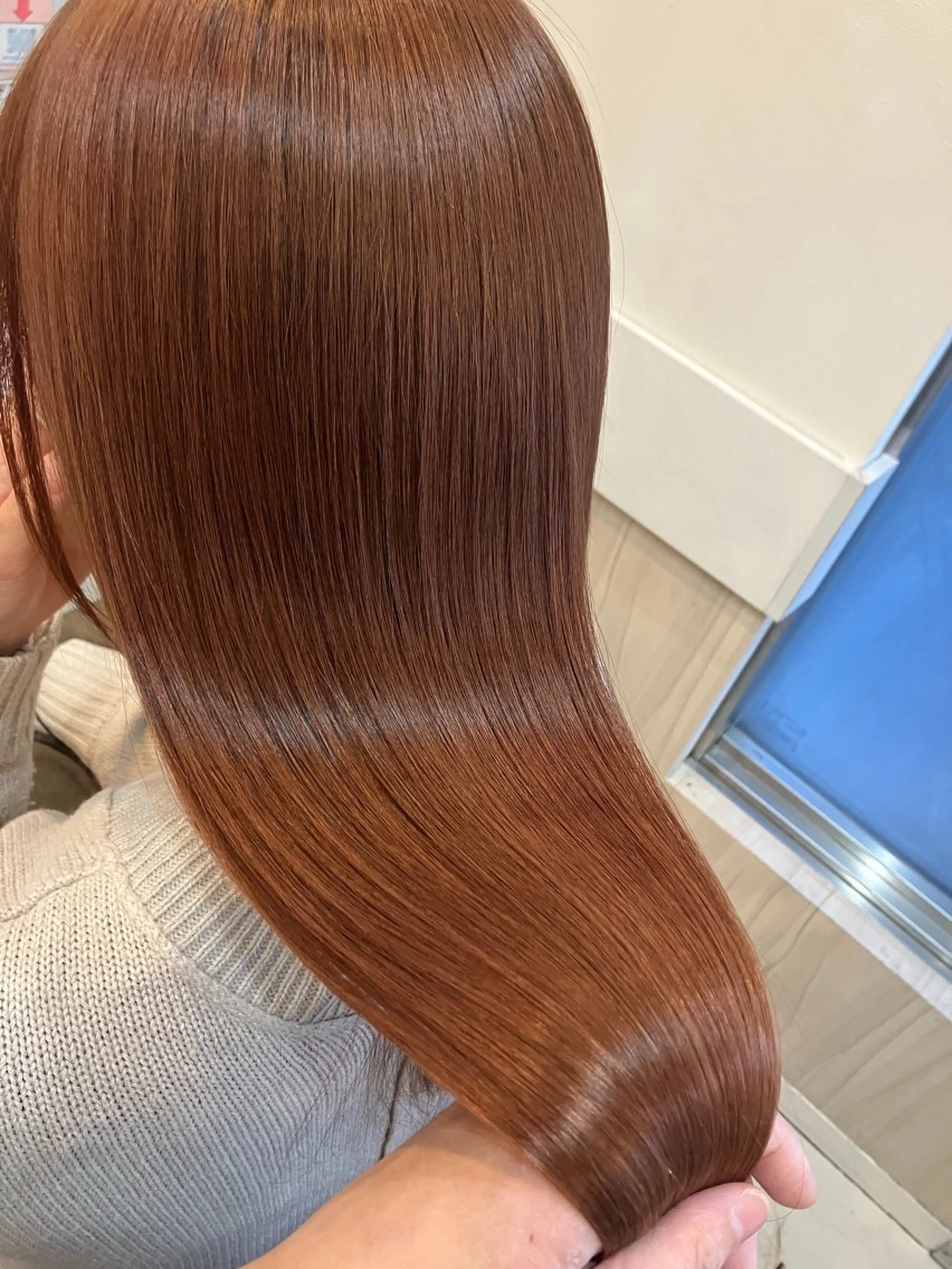 セミロング カット ヘアカラー yukari 艶髪ヘアのヘアスタイル